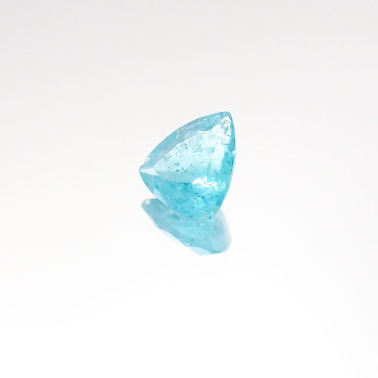 パライバトルマリン(宝石名トルマリン/別名パライバ・トルマリン) ブラジル・キントス鉱山産 0.258ct ソ付(宝貴協)[20106437]4.7×4.4mm前後