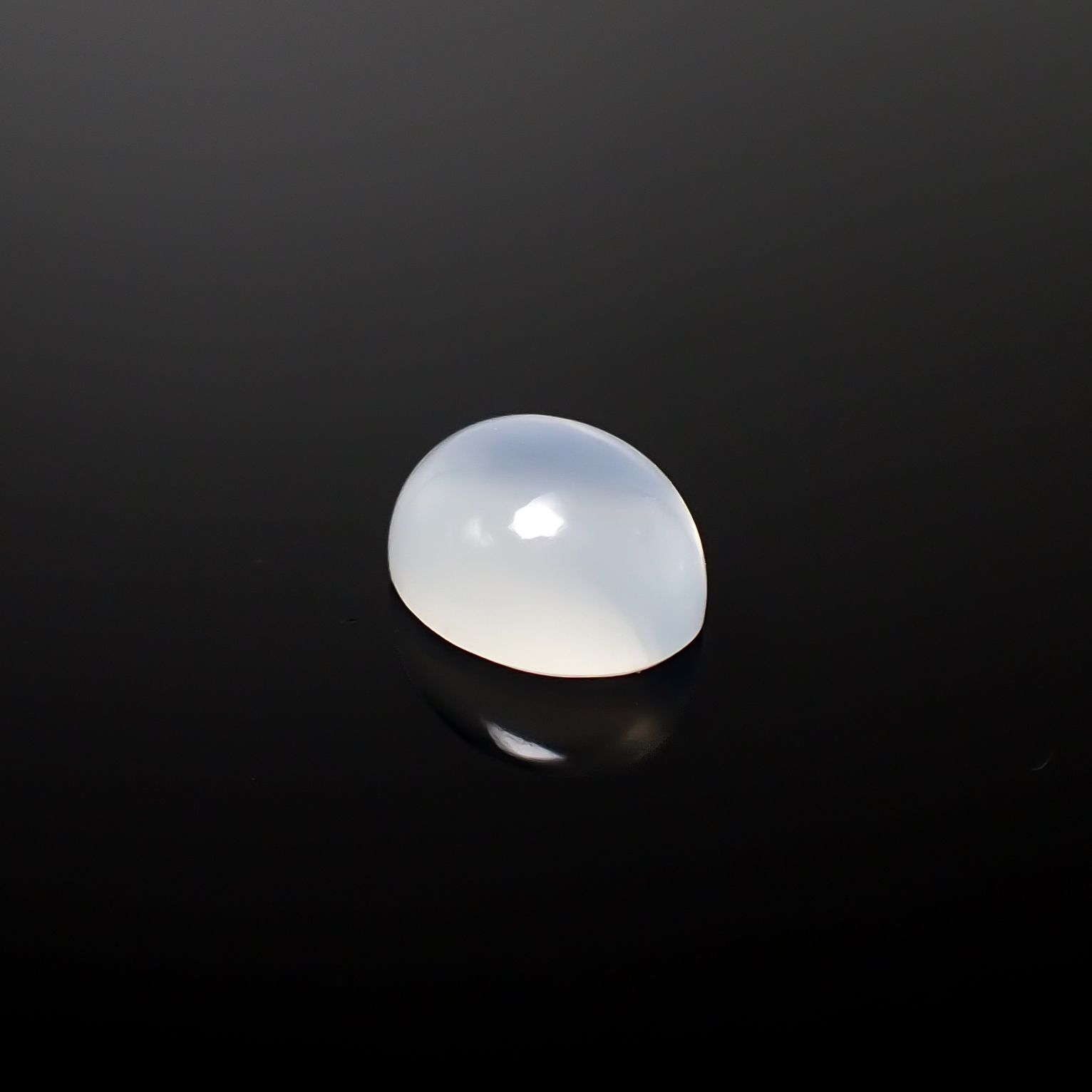 ムーンストーンキャッツアイ インド産 2.09ct[240527753]8.8x6.9mm前後