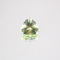 ライムヘルデライト ブラジル産 ルース 1.82ct[210310350]8.1×8.4mm前後