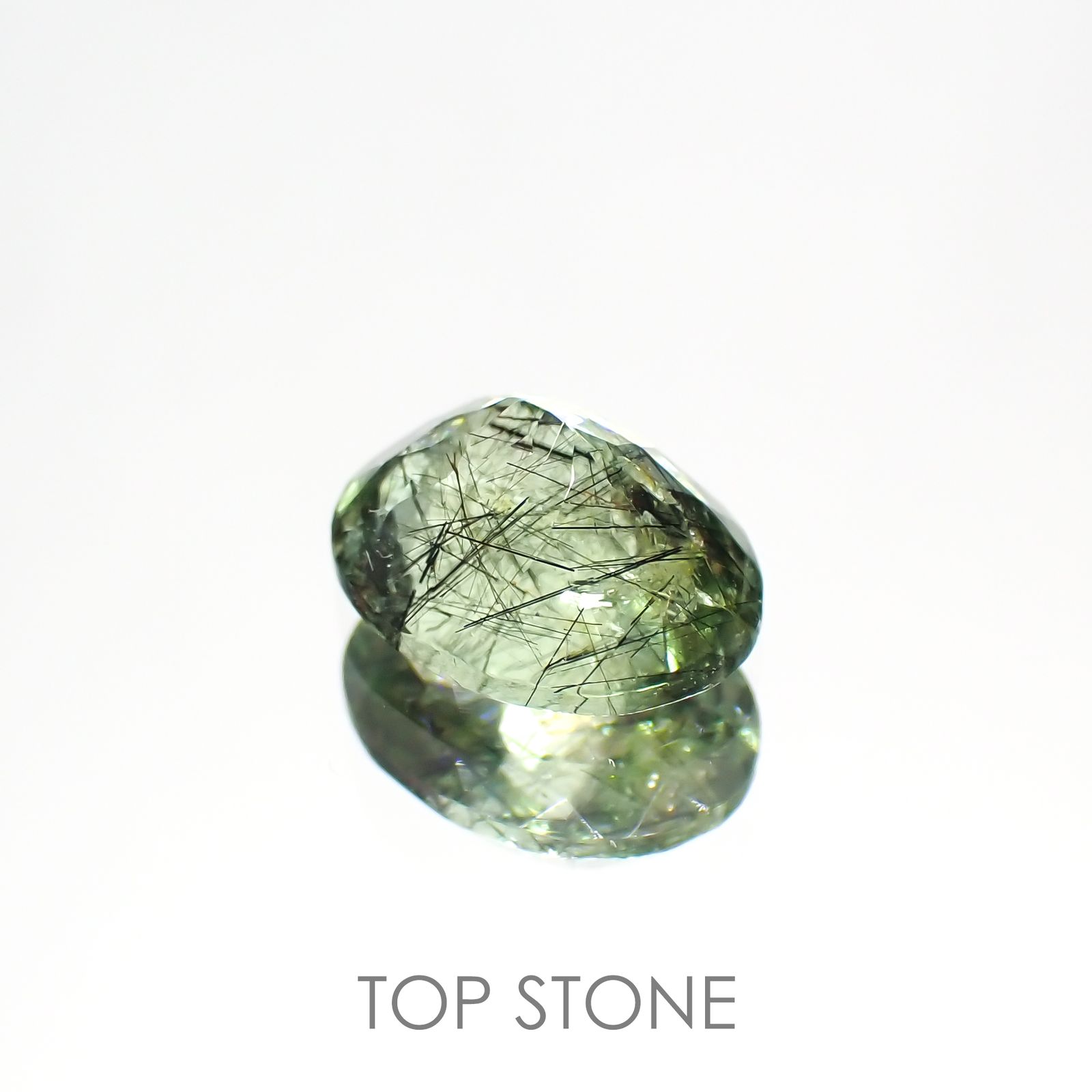 ルドウィジャイトインペリドット パキスタン産 ルース 1.36ct[210913494]7.9×6.1mm前後