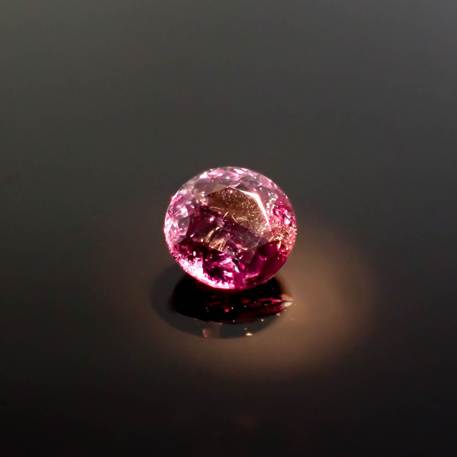 アレキサンドライト(宝石名アレキサンドライト)ロシア産 0.94ct GIA鑑付[250530411]5.74x5.82mm前後
