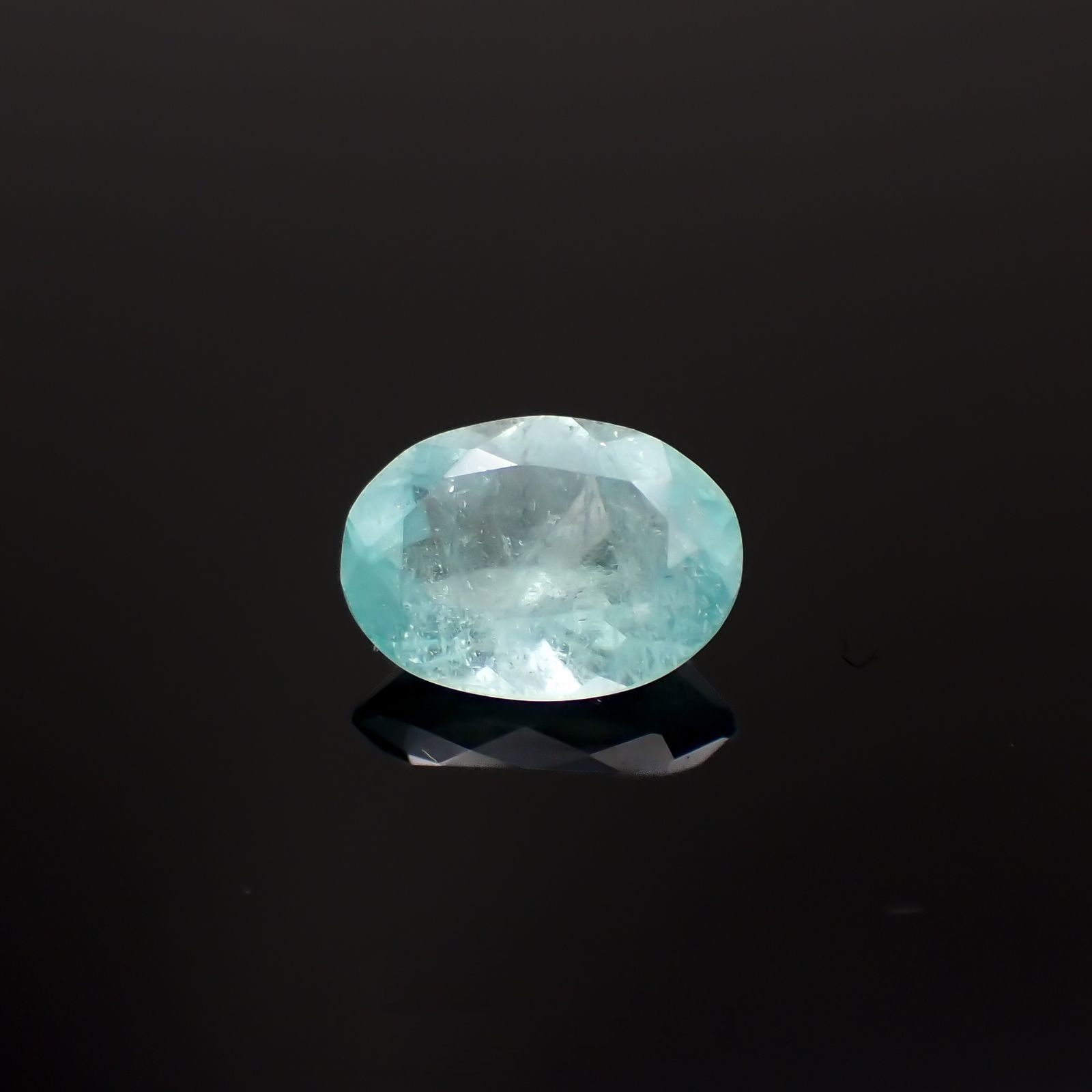 ユークレース(宝石名ブルー・ユークレース)コロンビア産 1.576ct ソ付(彩珠)[221018851]9x6.5mm前後