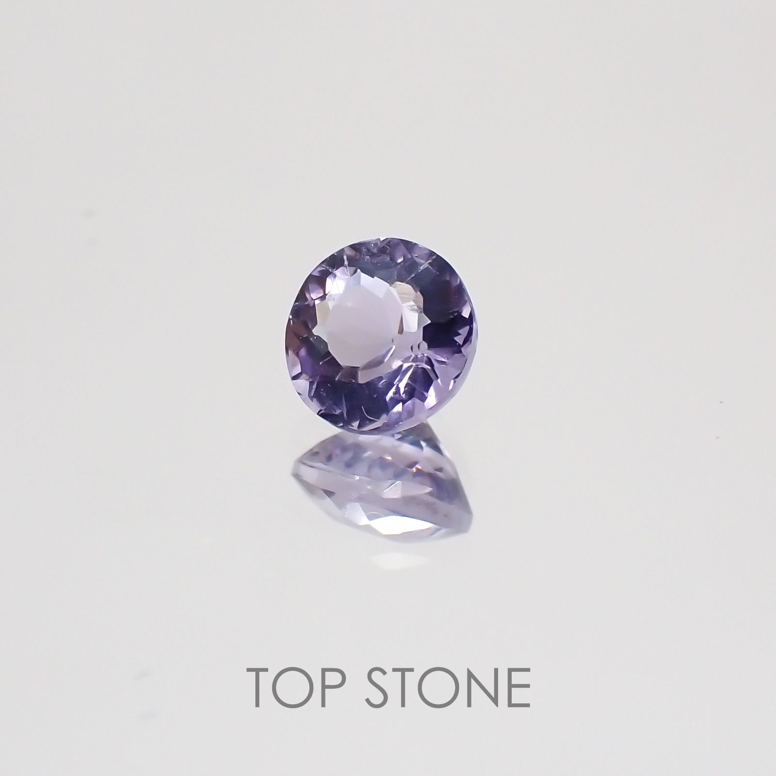パープルスキャポライト(マリアライト) タンザニア産 ルース 0.36ct[20128754]4.4×4.4mm前後