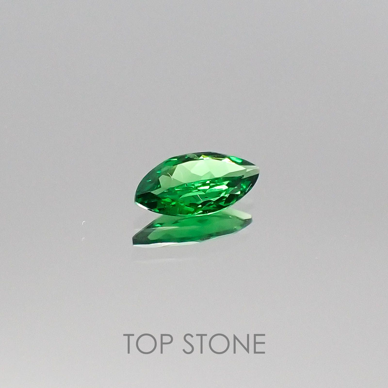 ツァボライト(宝石名グリーン グロッシュラー・ガーネット) タンザニア産 0.32ct 識別済[20073741]7.1×3.6mm前後