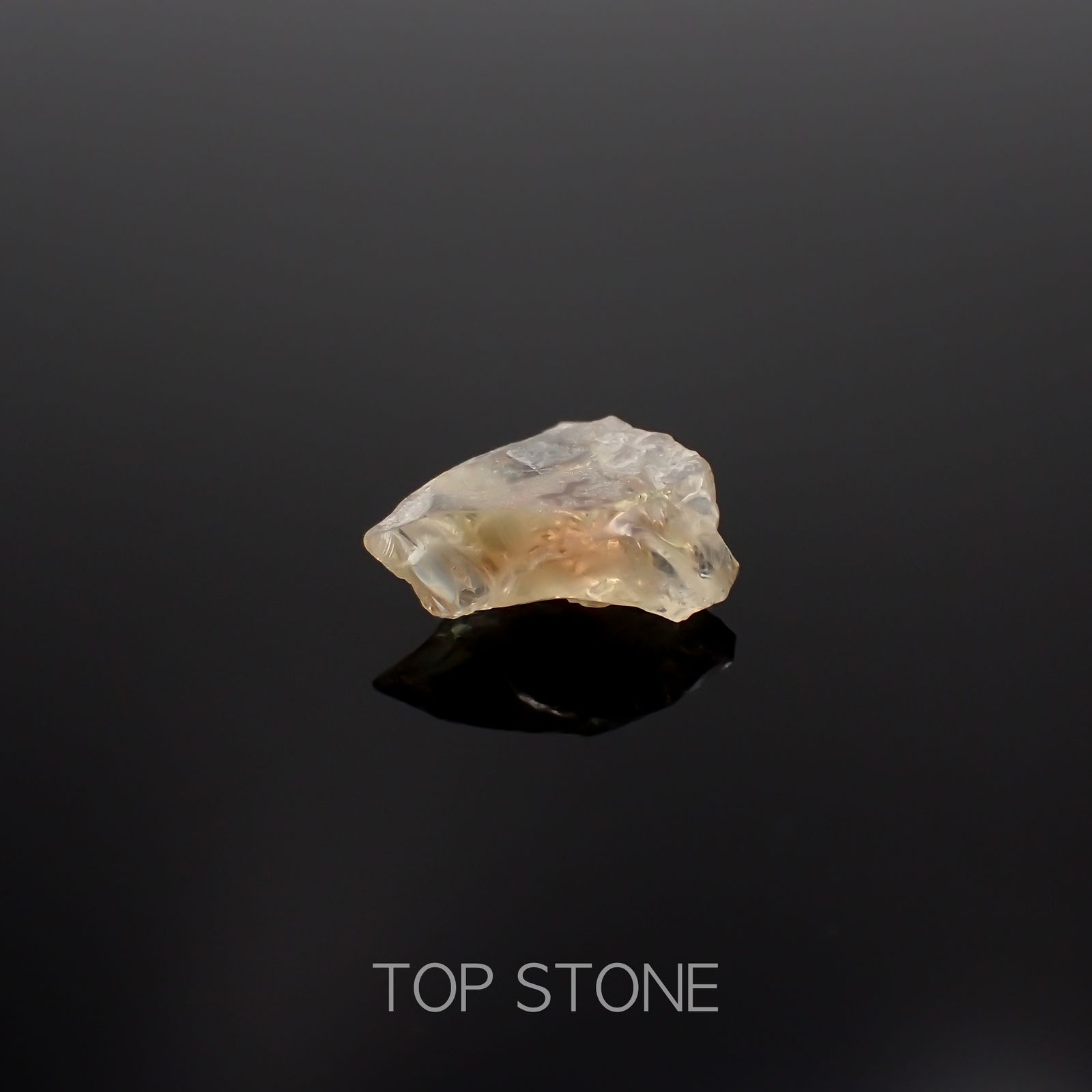 オレゴンサンストーン原石 アメリカ・オレゴン州産 4.59ct[230220413]14.3x12.1mm前後