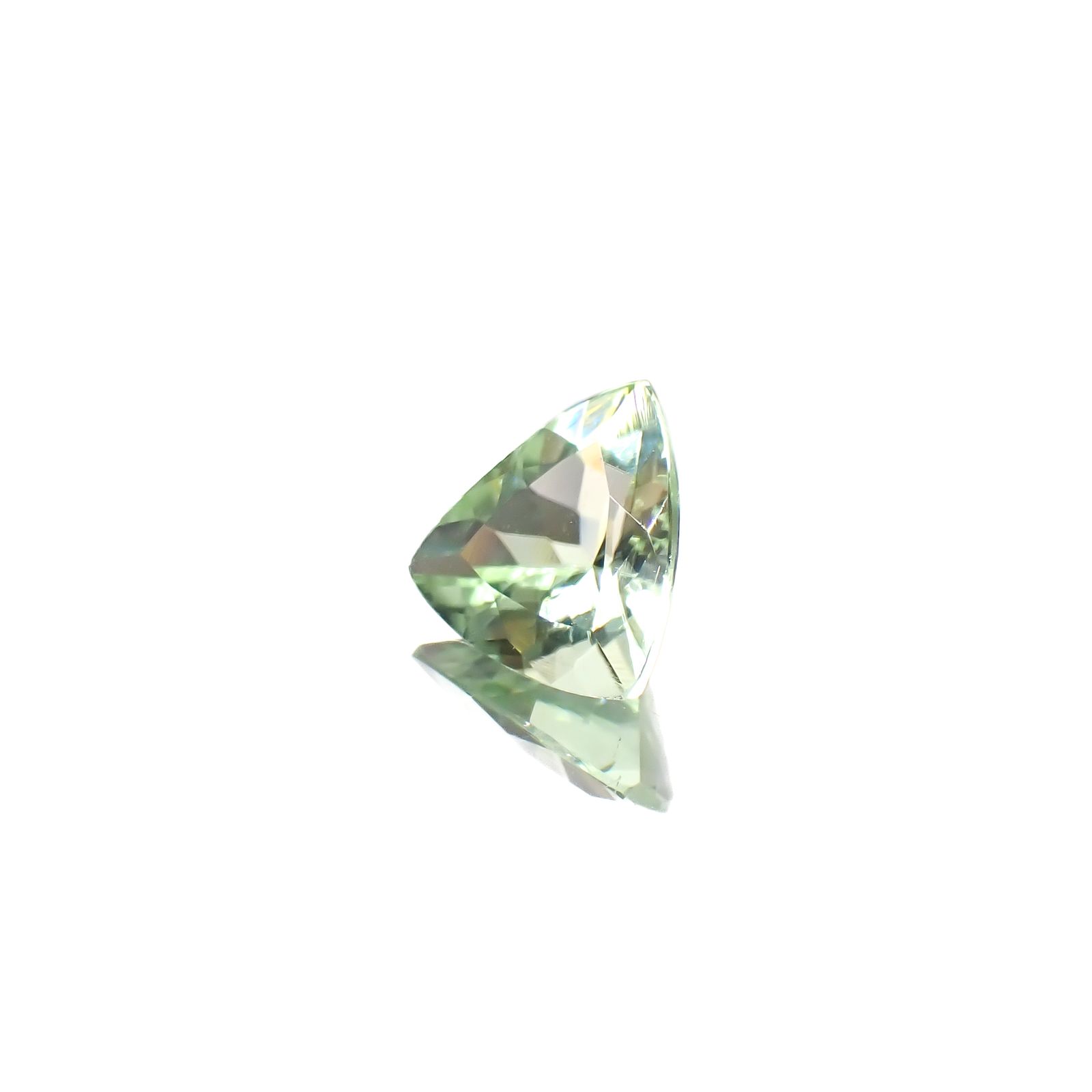 ミントペリドット パキスタン/ノルウェー産 0.86ct[240728558]6.8x7.1mm前後