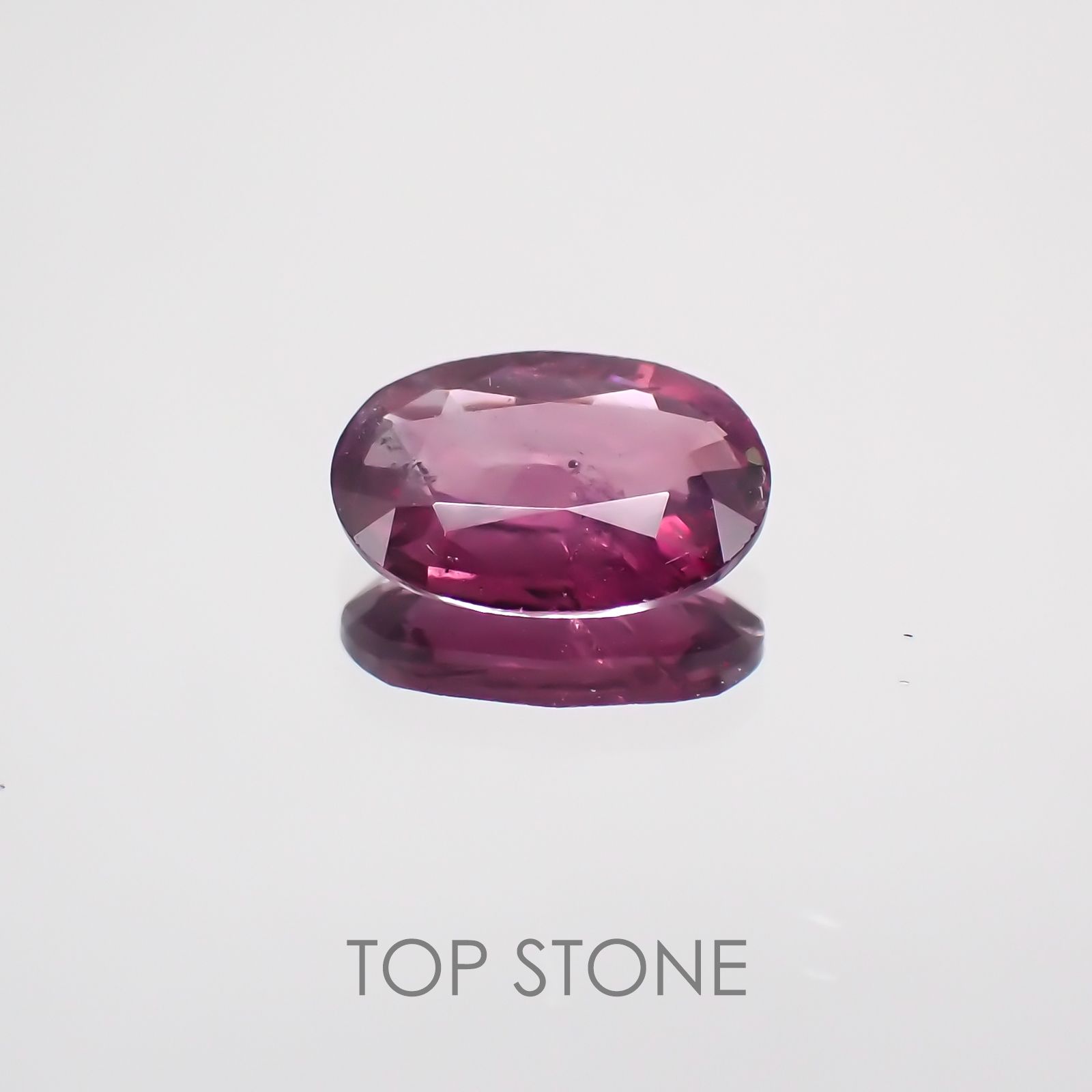 パープルサファイア(宝石名パープル・サファイア) カシミール産 0.895ct ソ付(彩珠)[210310238]7.8×5.6mm前後