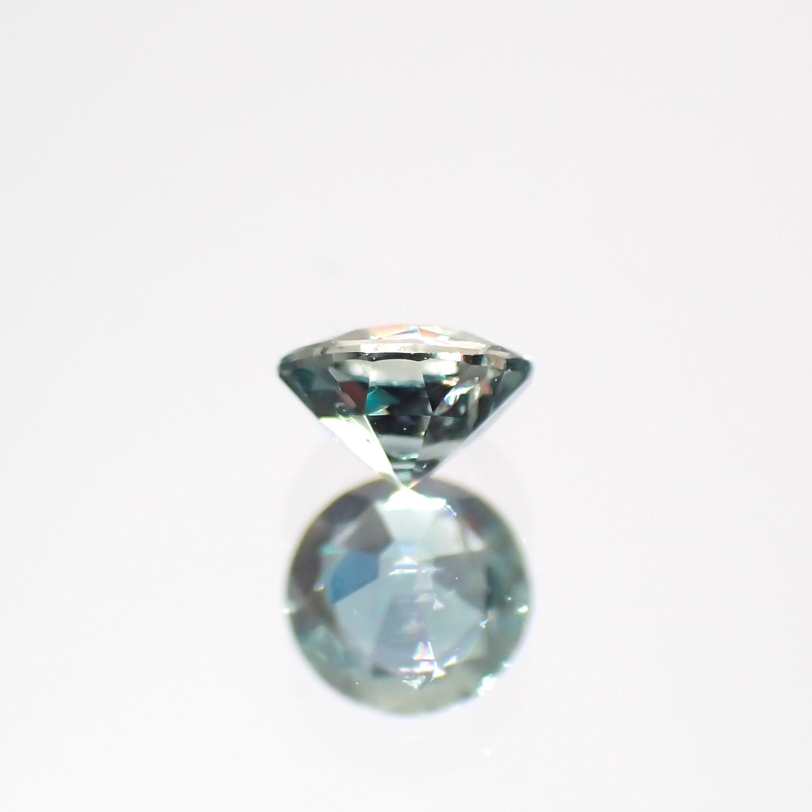 アレキサンドライト(宝石名アレキサンドライト)ブラジル産/EmeraldMains社製 0.132ct ソ付(彩珠)[231224614]3x3mm前後
