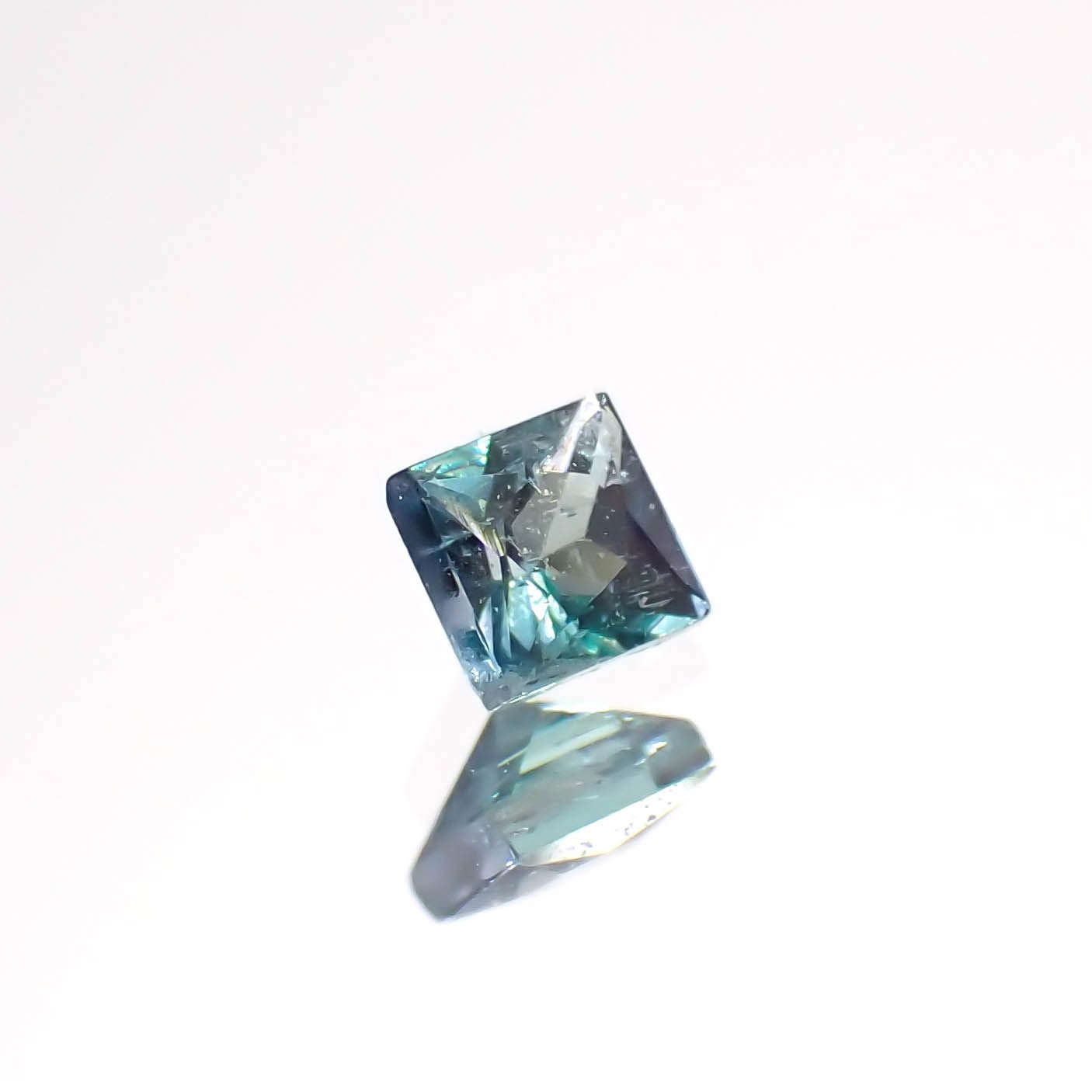 ◇プリンセスカット◇ブルーグリーンコーネルピン タンザニア産 0.080ct[230722851]2.3x2.3mm前後