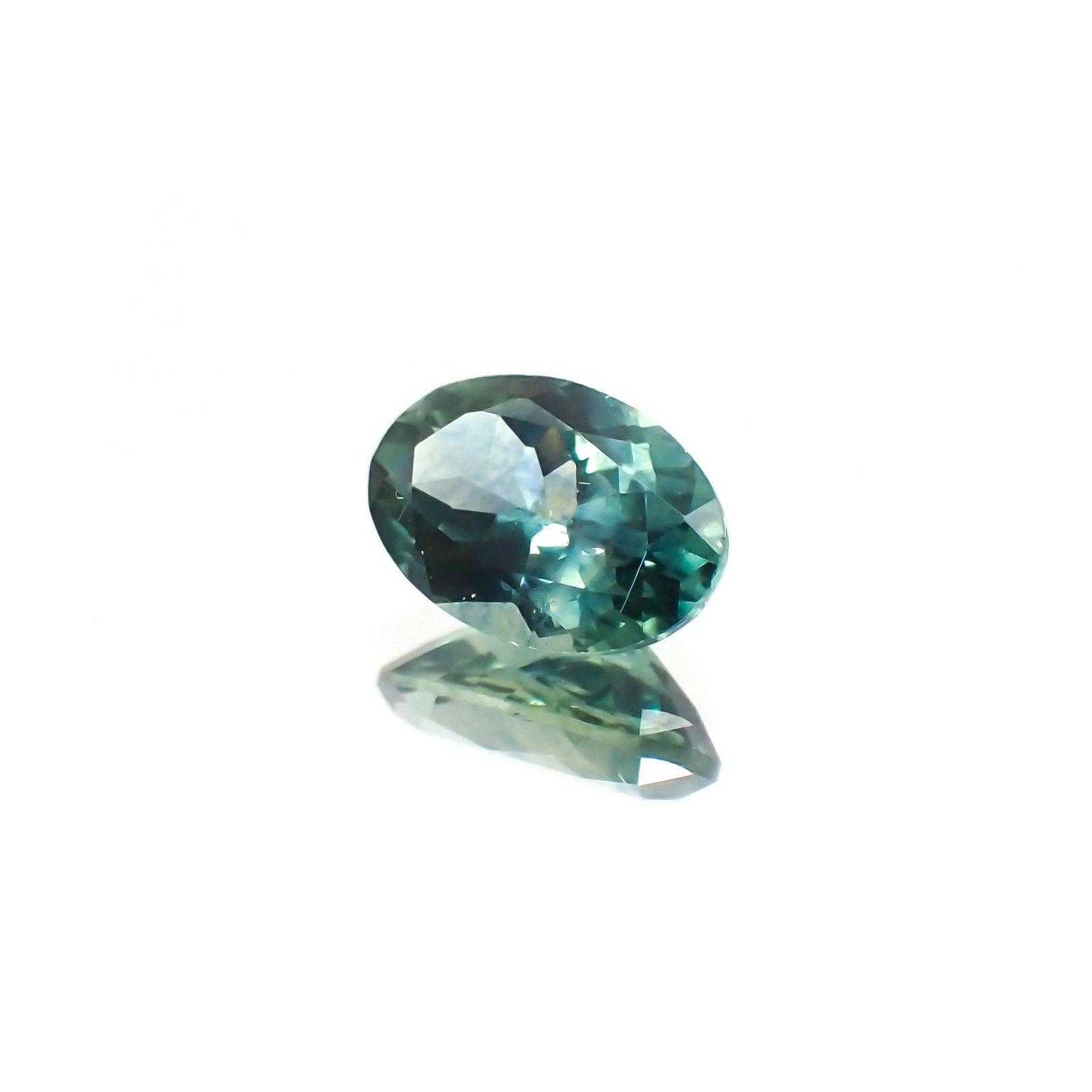 モンタナサファイア(宝石名サファイア) アメリカ・モンタナ州産 0.72ct 識別済[25129304]6.5×4.5mm前後