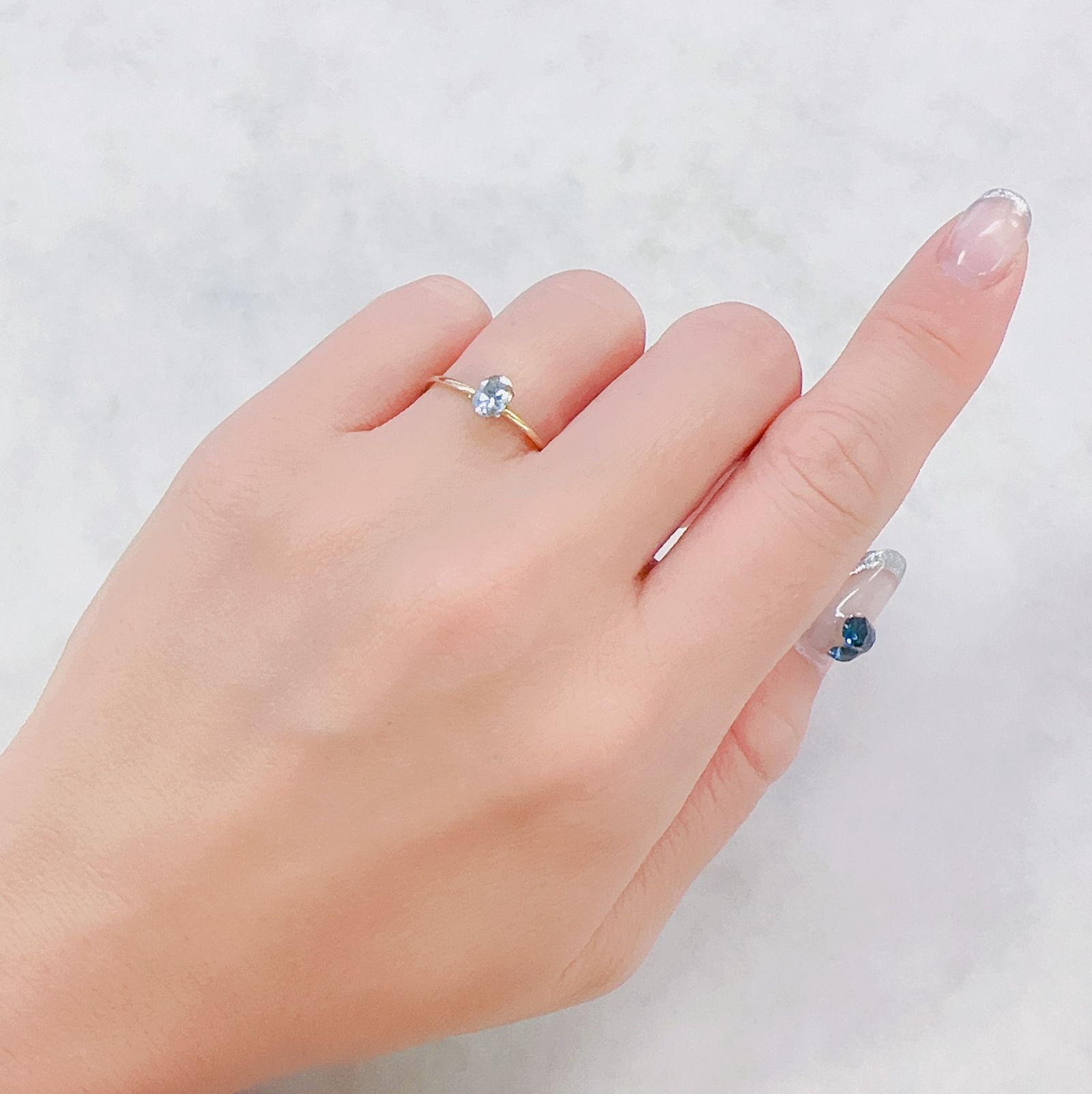 モンタナサファイア(宝石名サファイア)アメリカ・モンタナ州産 0.40ct 識別済[230622431]5.2x3.9mm前後