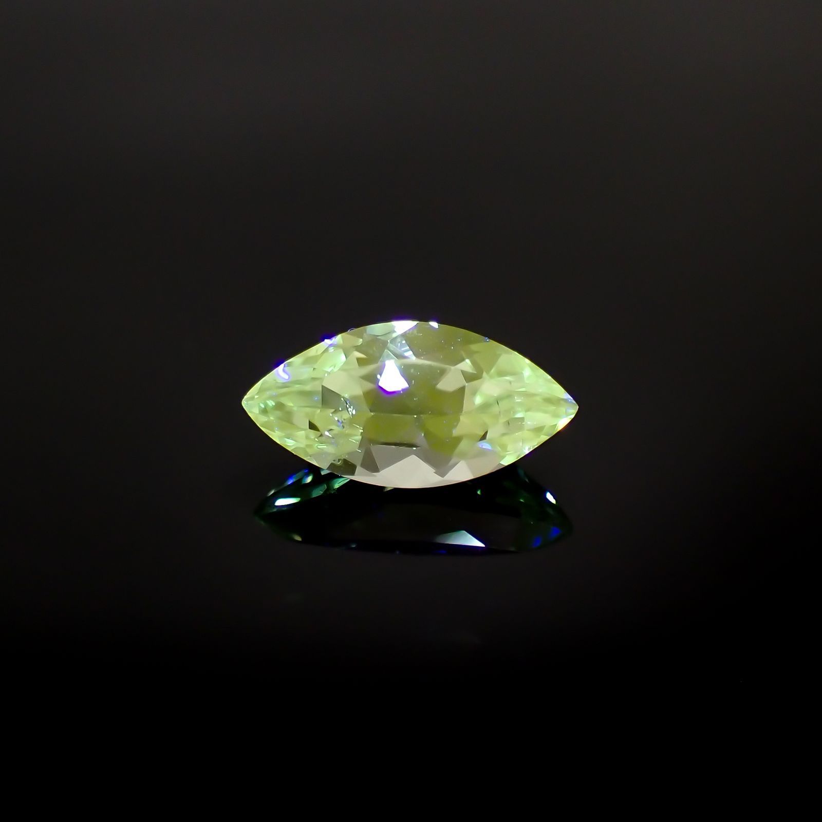 バナジウムコーネルピン(宝石名コーネルピン)タンザニア・タンガ州産 1.08ct 識別済[220115633]9.7x4.7mm前後