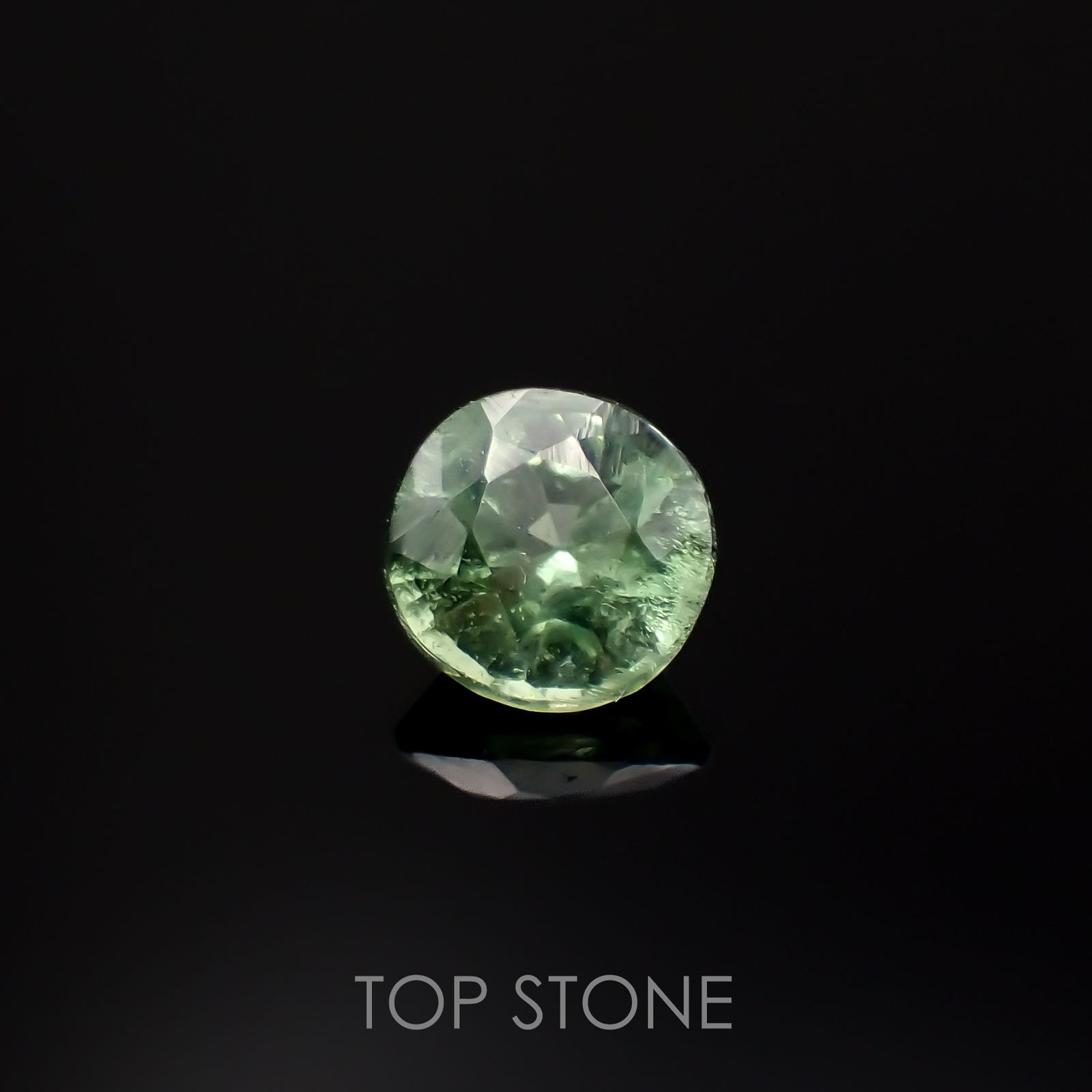 グリーンカイヤナイト タンザニア産 0.60ct[230220572]5x4.9mm前後