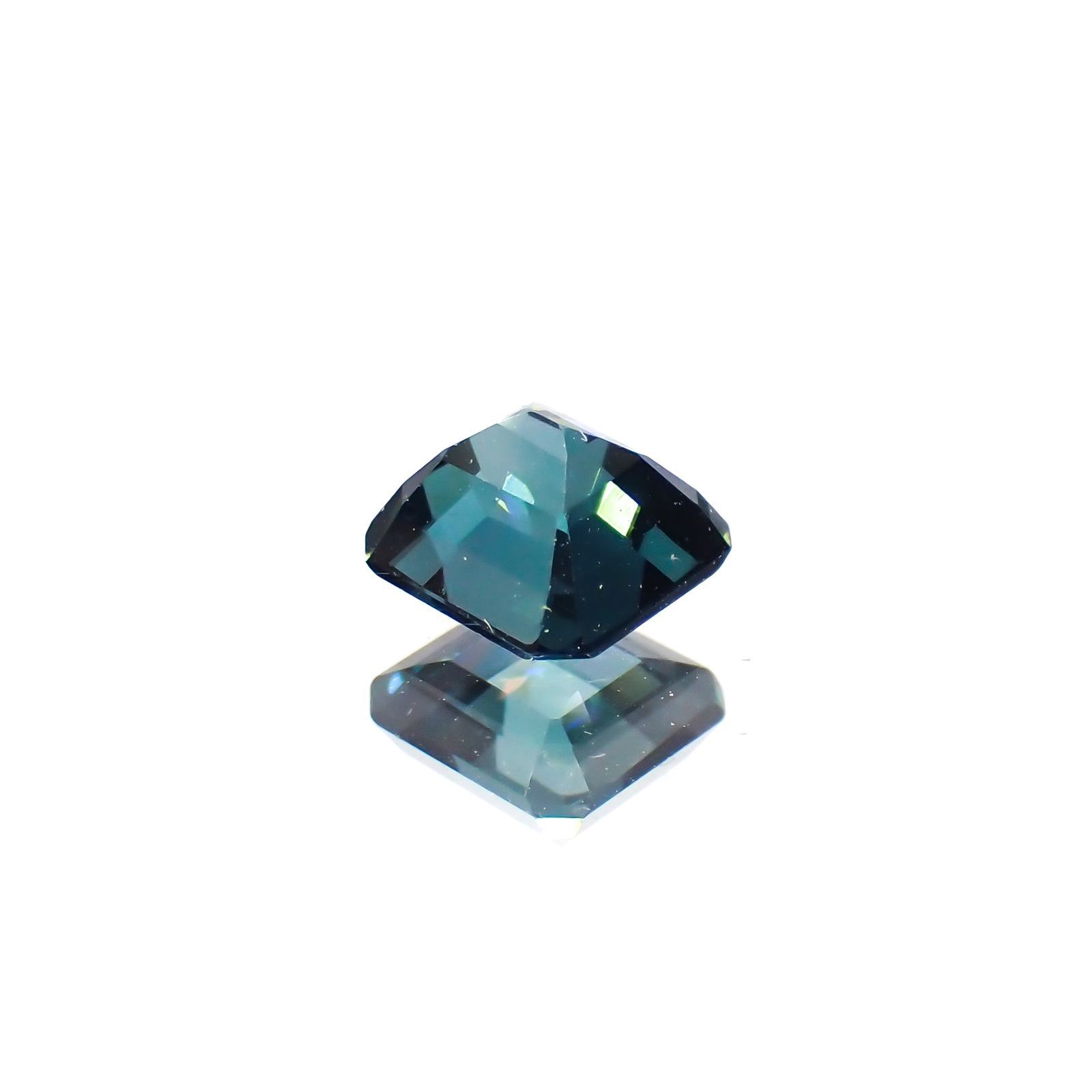 ブルートルマリン(宝石名トルマリン)アフガニスタン産 0.82ct 識別済[220115310]5.4x5.1mm前後