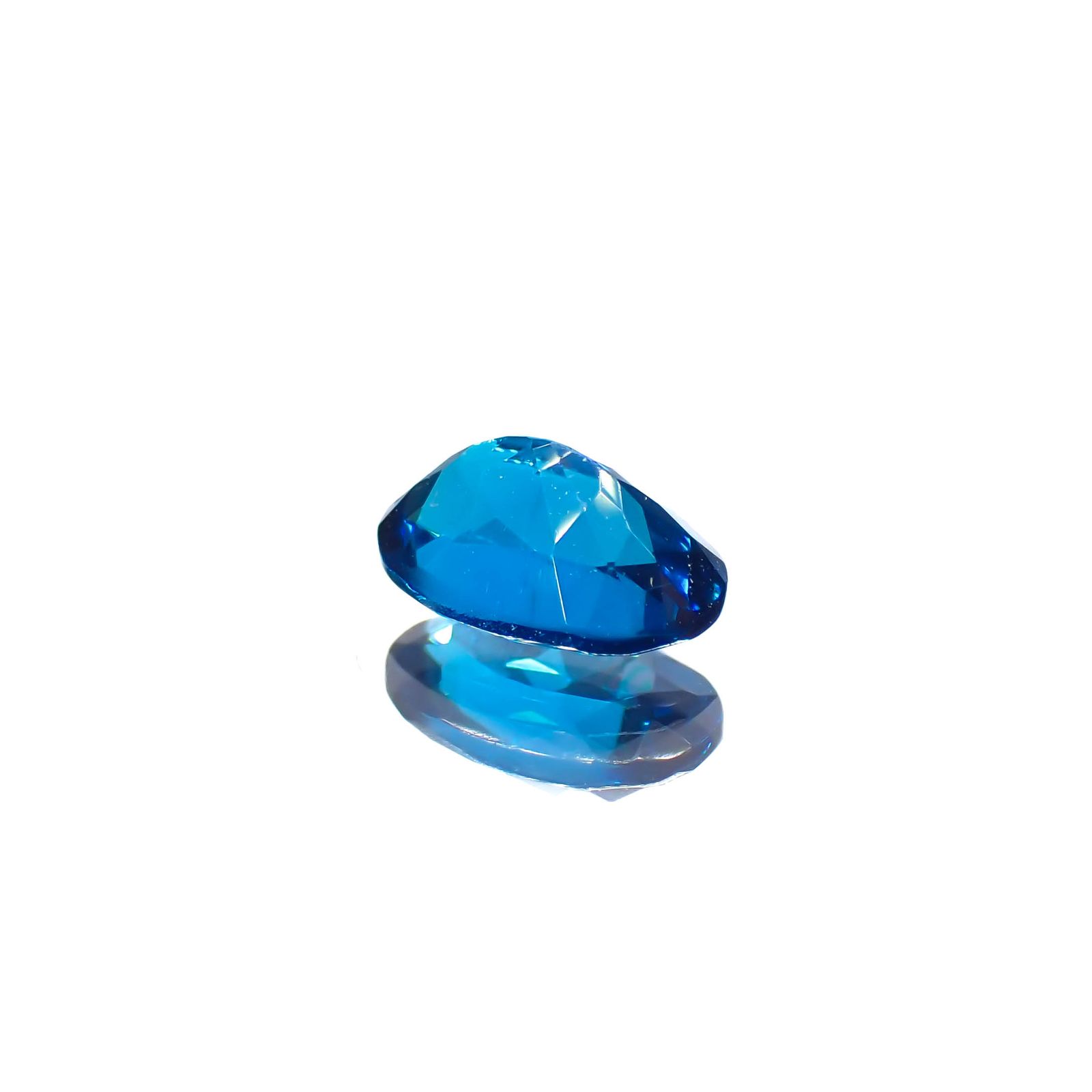 ディープブルーアパタイト  マダガスカル産 0.43ct[230421664]5.8x3.8mm前後