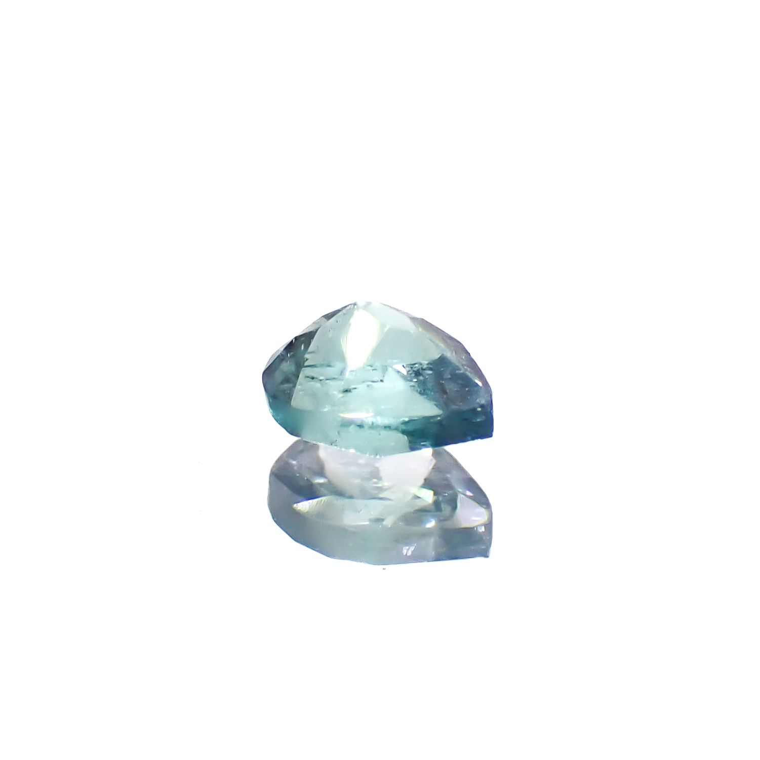 ブルーグリーンコーネルピン(宝石名ブルーグリーン・コーネルピン)タンザニア産 0.19ct 識別済[240527676]4x3mm前後