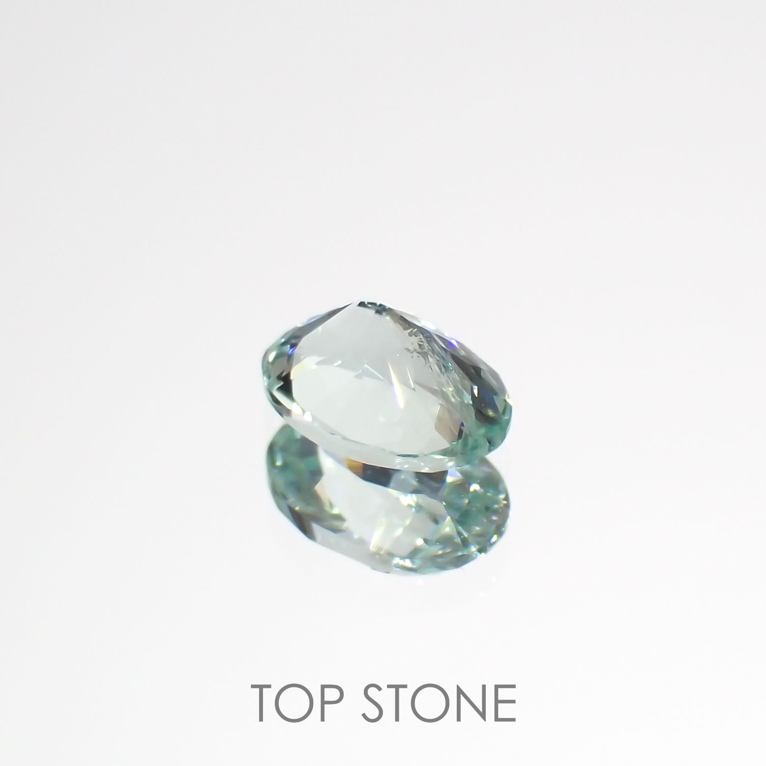 ミントベリル  ブラジル産 0.36ct[220616678]5.6x3.9mm前後