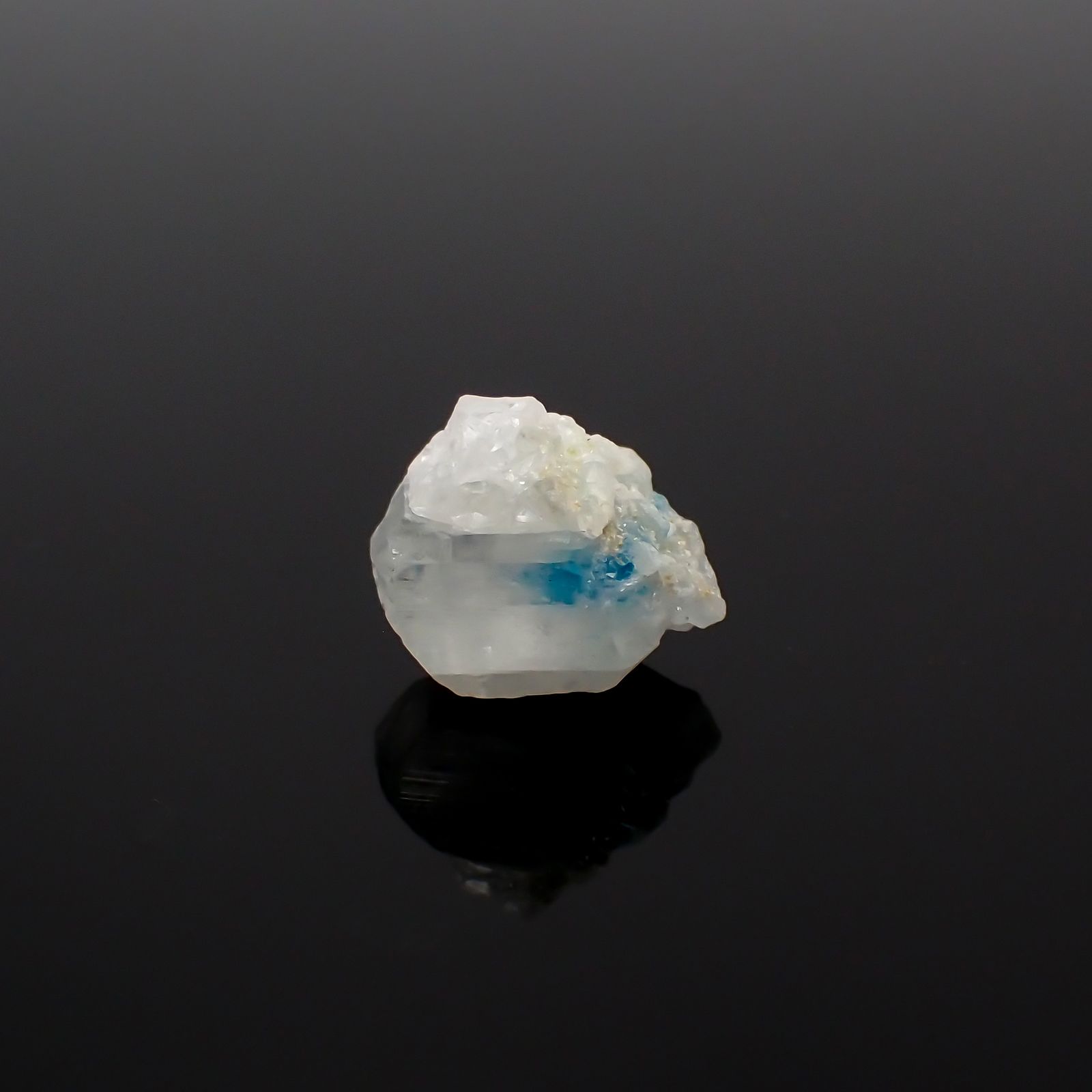 ユークレース 原石 ブラジル産 4.07ct[231023592]10x8.9mm前後