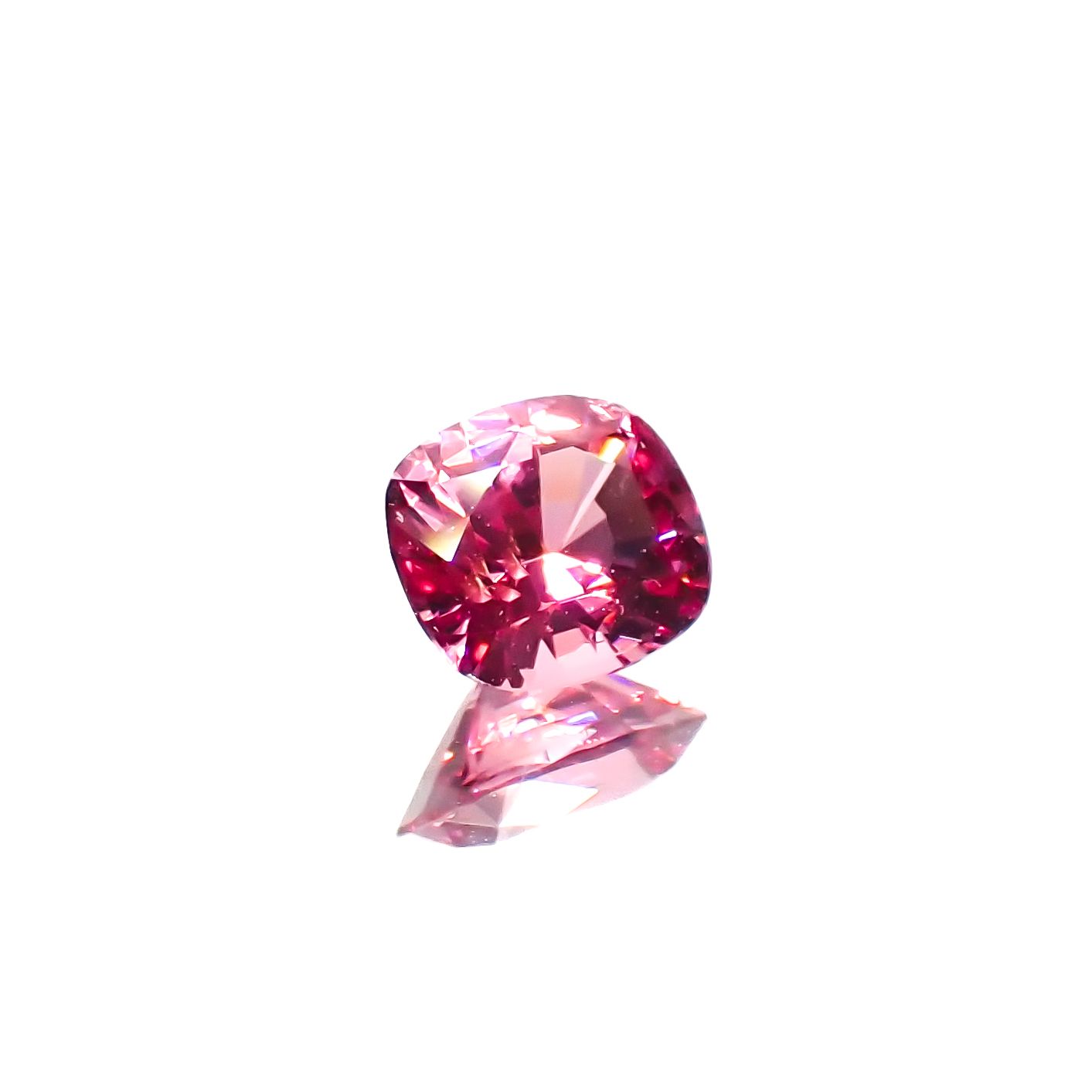 ホットピンクスピネル タンザニア産 0.32ct[231224514]4.5x3.9mm前後