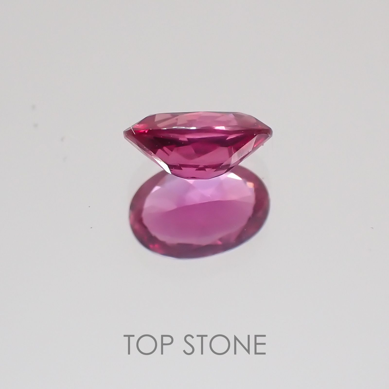 ピンクサファイア 非加熱(宝石名ピンク・サファイア) ケニア産 0.501ct ソ付(彩珠)[20128919]5.7×3.9mm前後