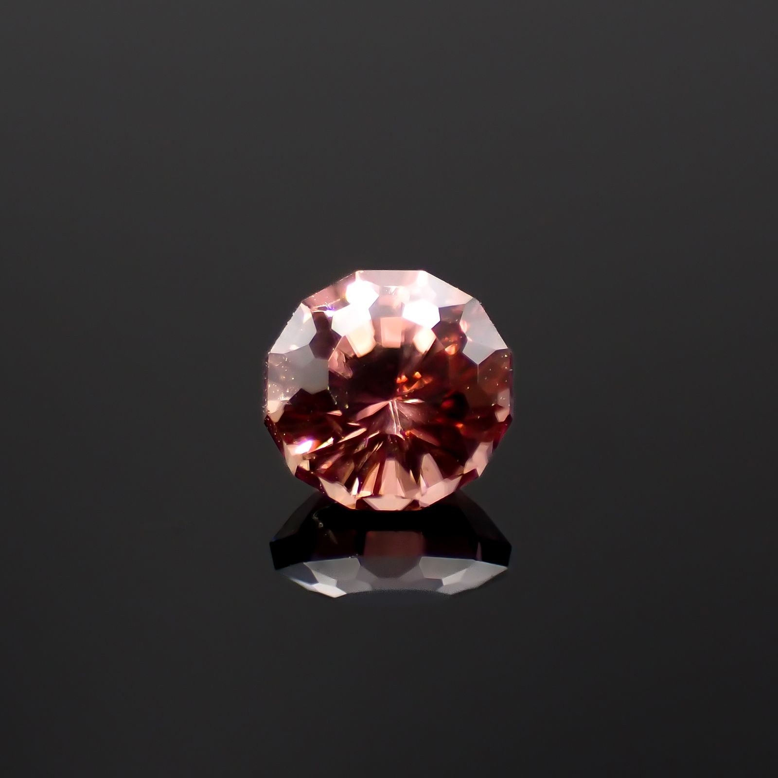 ◇カスタムカット◇ピンクジルコン スリランカ/カンボジア産 0.75ct[230421819]4.8x4.8mm前後