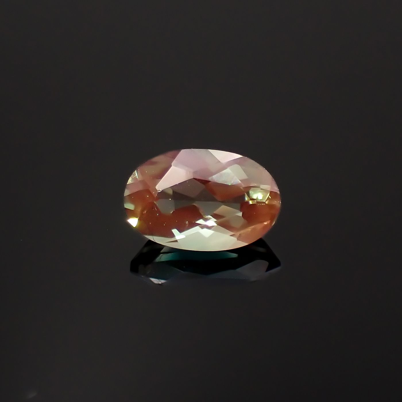カラーチェンジアンデシン モンゴル産 0.40ct[230421470]5.8x3.8mm前後