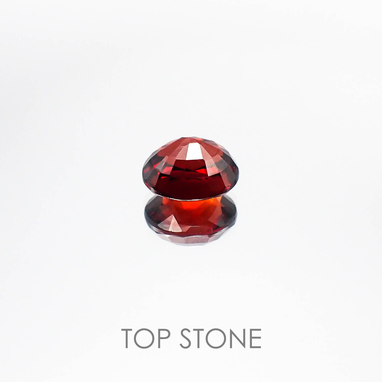 スペサルティンアルマンディンガーネット(宝石名スペサルティン アルマンディン・ガーネット) マダガスカル産 2.50ct 識別済[20073702]7.9×7mm前後