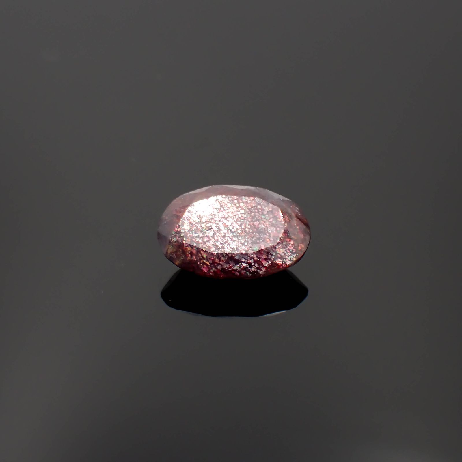 ブラッドショットアイオライト インド産 10.22ct[230622536]18.5x13.2mm前後