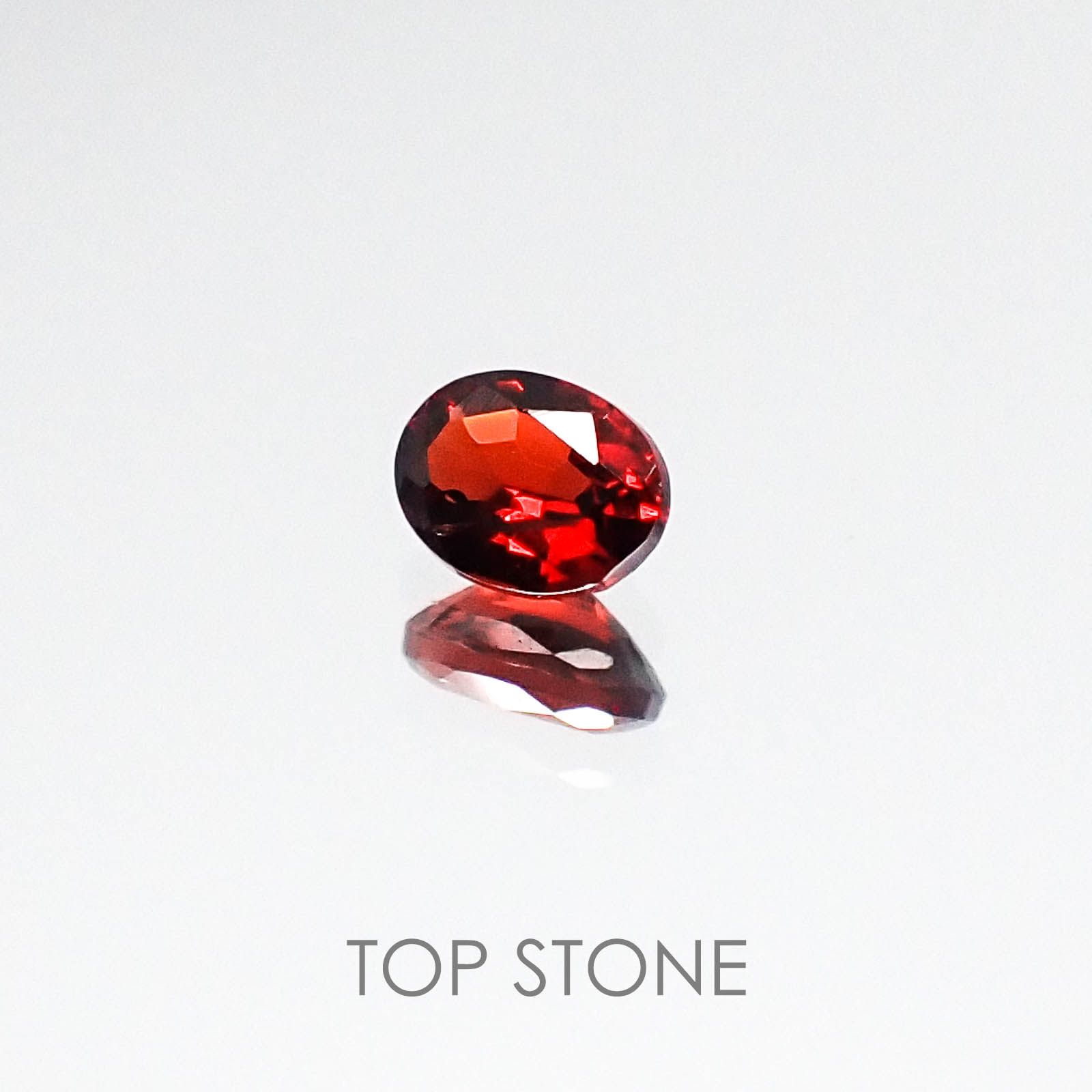 レッドスピネル タンザニア産 ルース 0.2ct[20073934]3.9×3mm前後