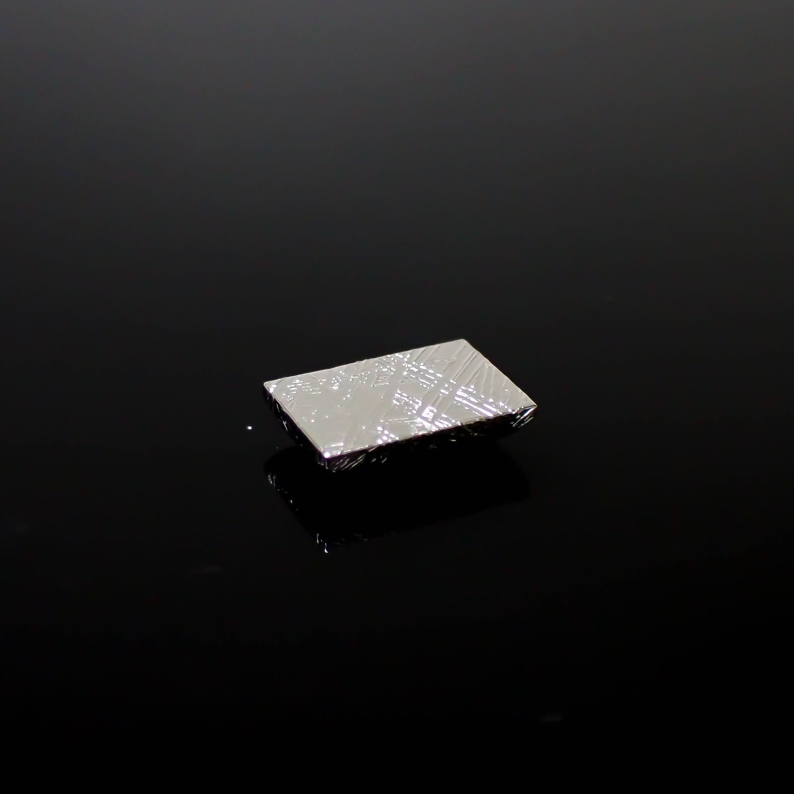 ムオニナルスタ隕石 発見地:スウェーデン 8.56ct[240125783]12.1x7.9mm前後