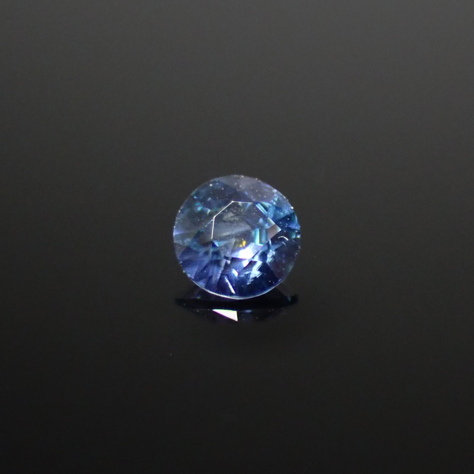 リバースカラーチェンジジルコン ミャンマー・モゴック産 0.23ct[240929176]3.6x3.5mm前後
