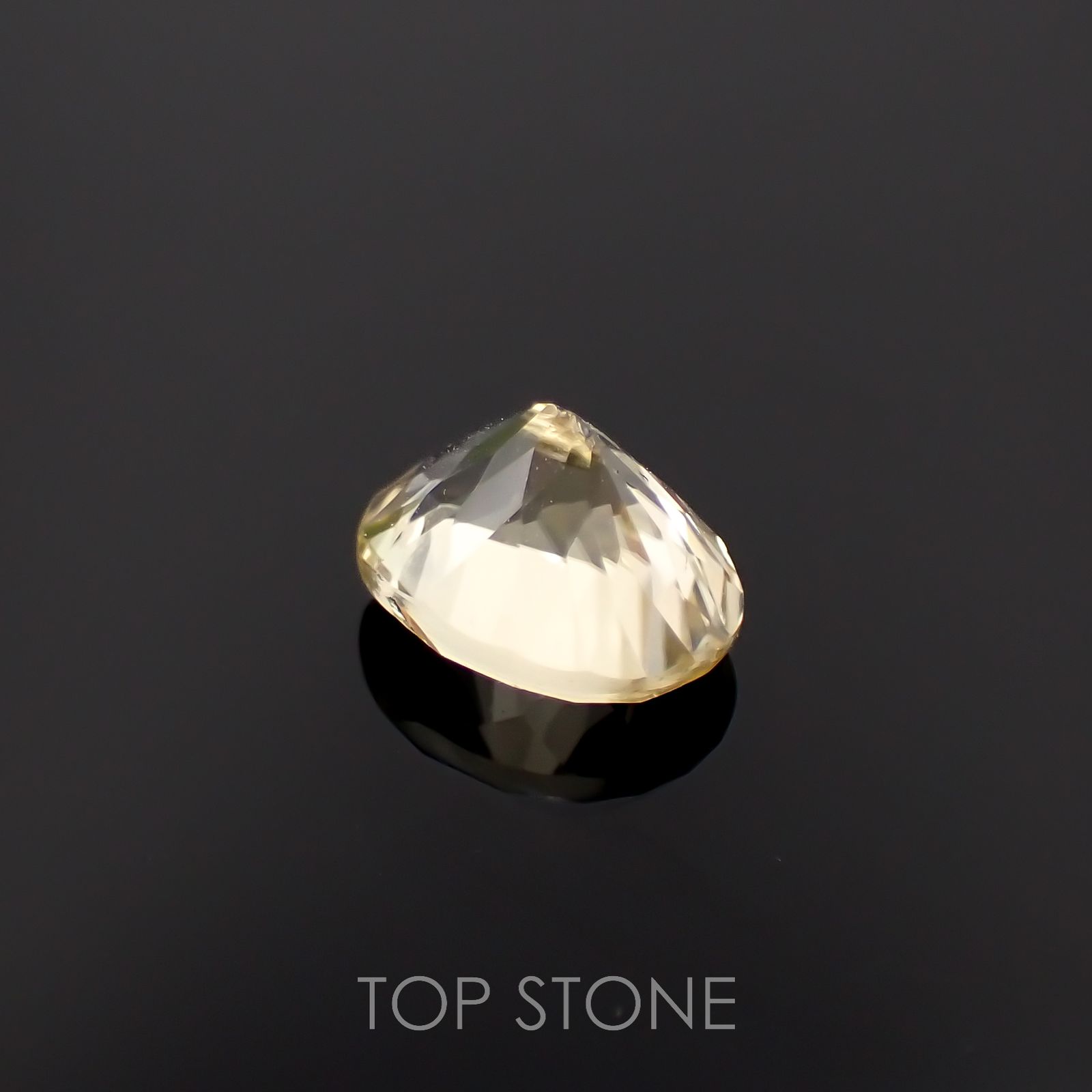 シンハライト(宝石名シンハライト)スリランカ産 1.69ct 識別済[221219703]7.9x6.2mm前後