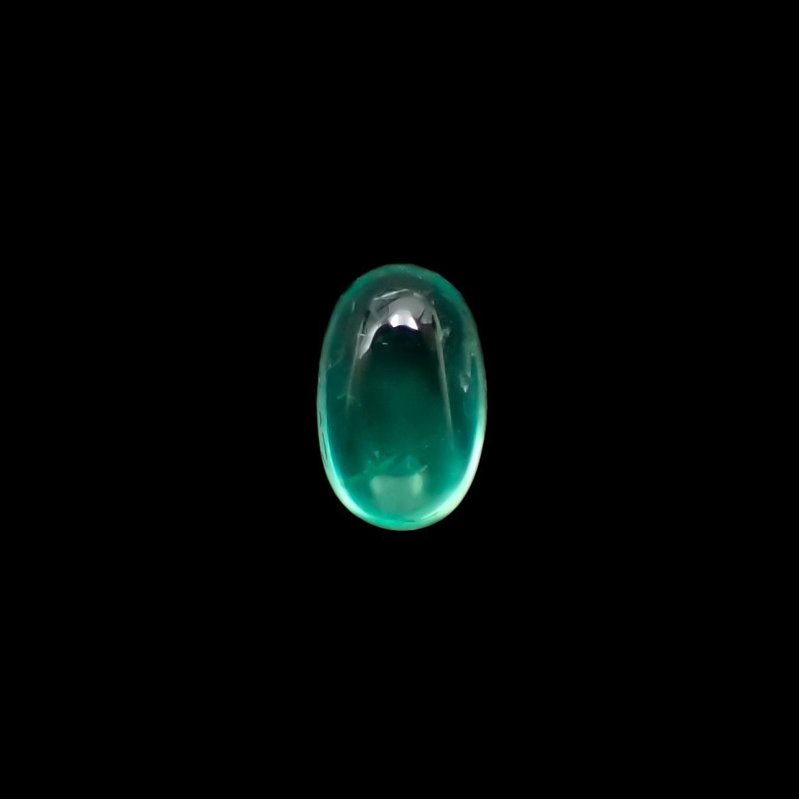 エメラルドキャッツアイ(宝石名エメラルド)コロンビア産 0.78ct 識別済[221018908]7.1x4.5mm前後