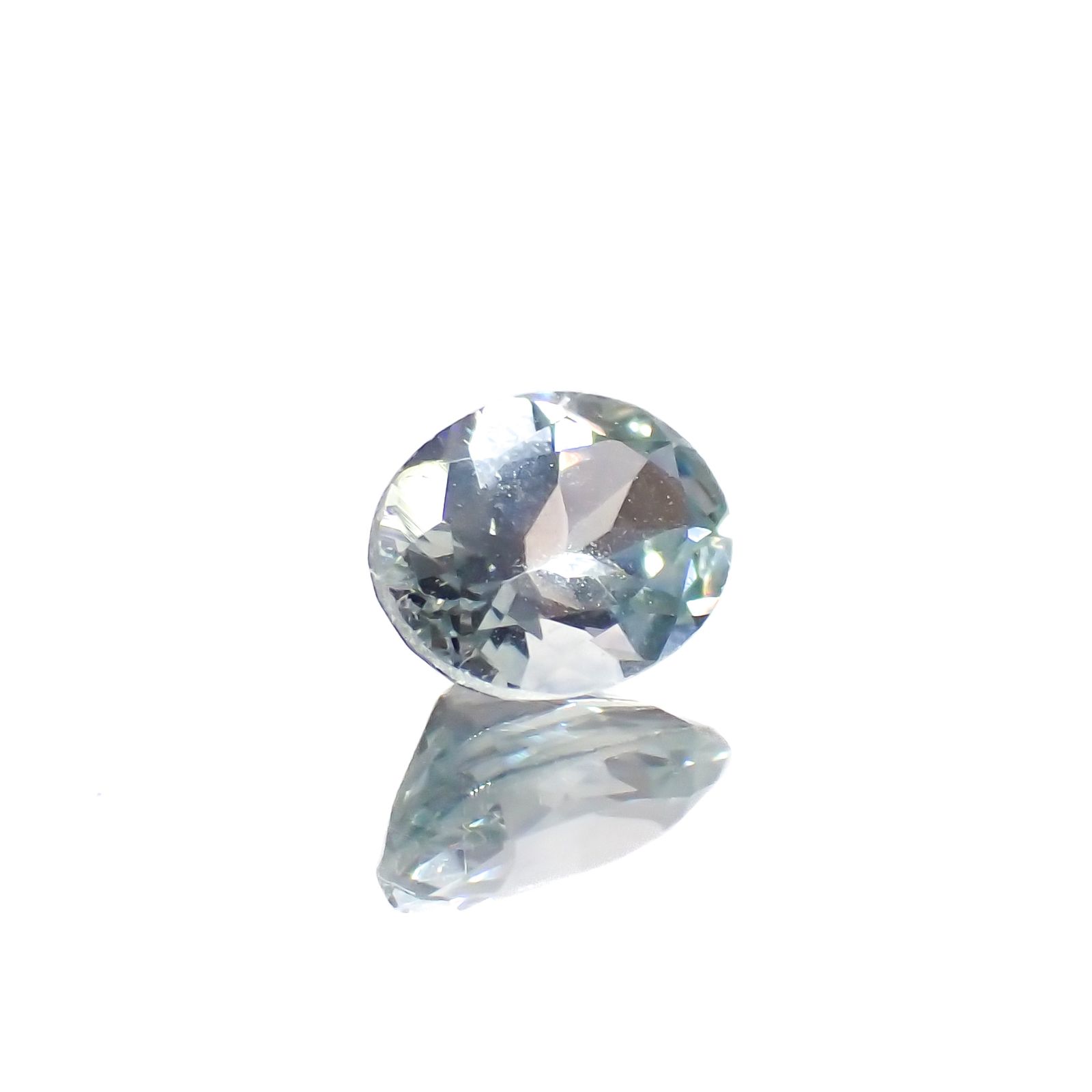 モンタナサファイア(宝石名サファイア)アメリカ・モンタナ州産 0.40ct 識別済[230622431]5.2x3.9mm前後