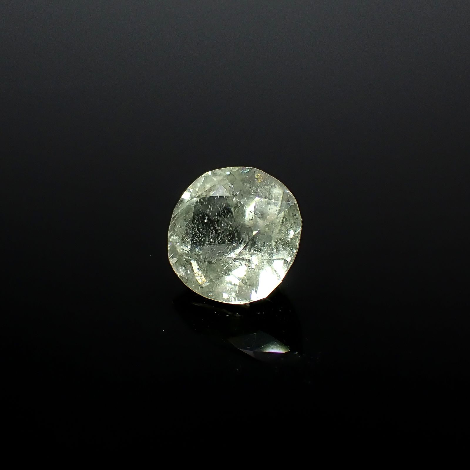ヘルデライト(宝石名ヘルデライト)ブラジル産 2.585ct ソ付(日独)[250830964]8.87x8.33mm前後