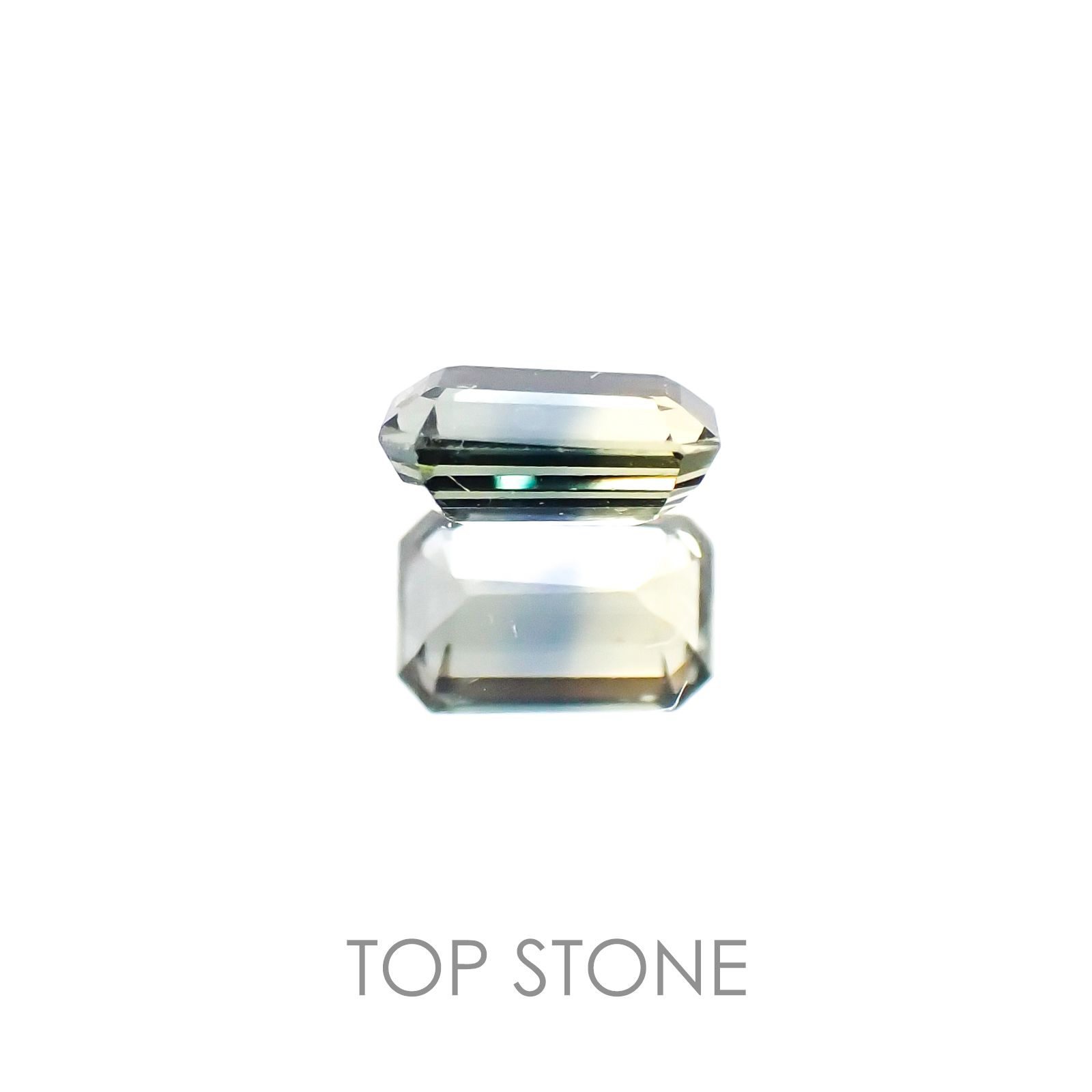 バイカラーサファイア タンザニア産 ルース 0.24ct[20106686]4.2×2.8mm前後