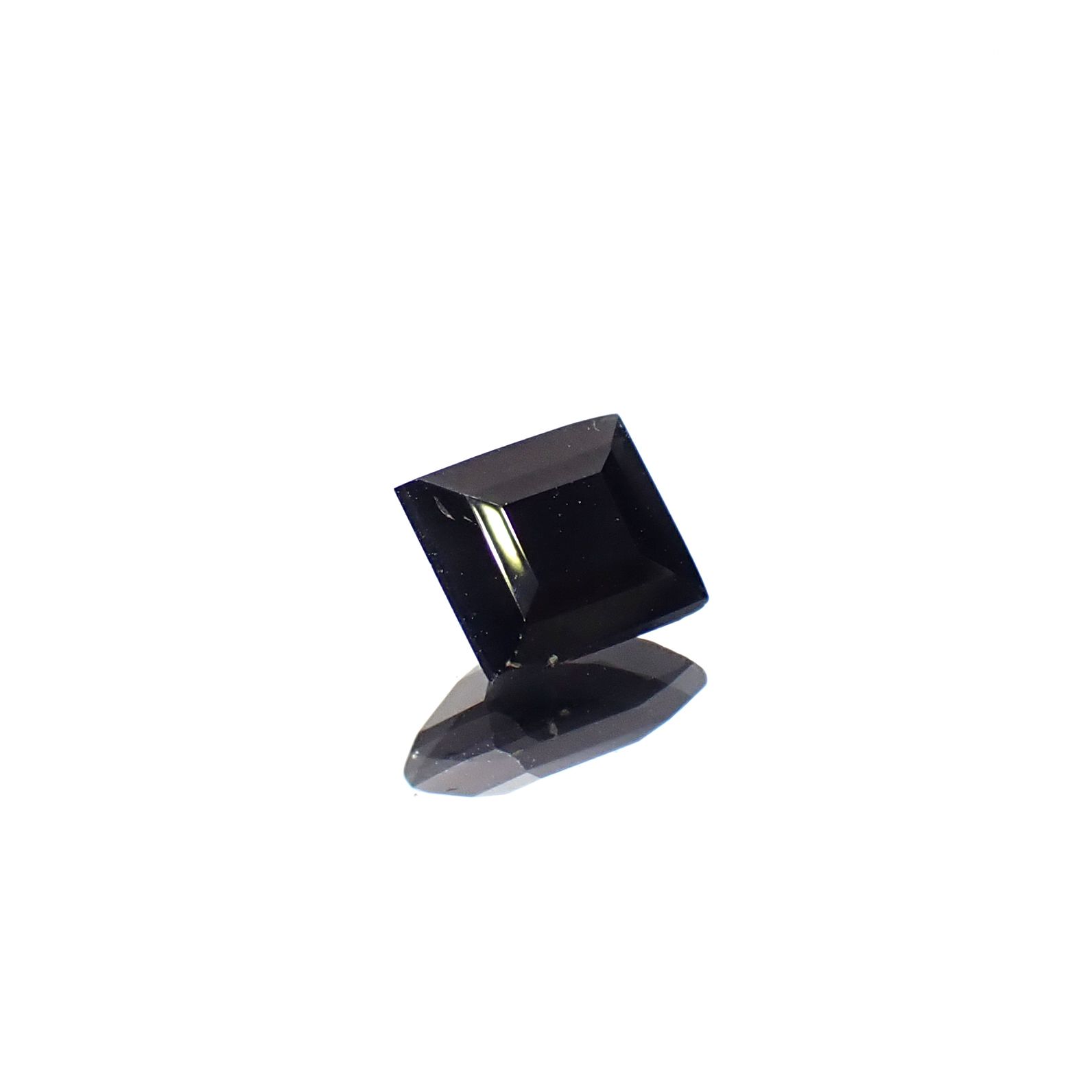セレンディバイト ミャンマー産 0.85ct [250630572]5.7x5mm前後