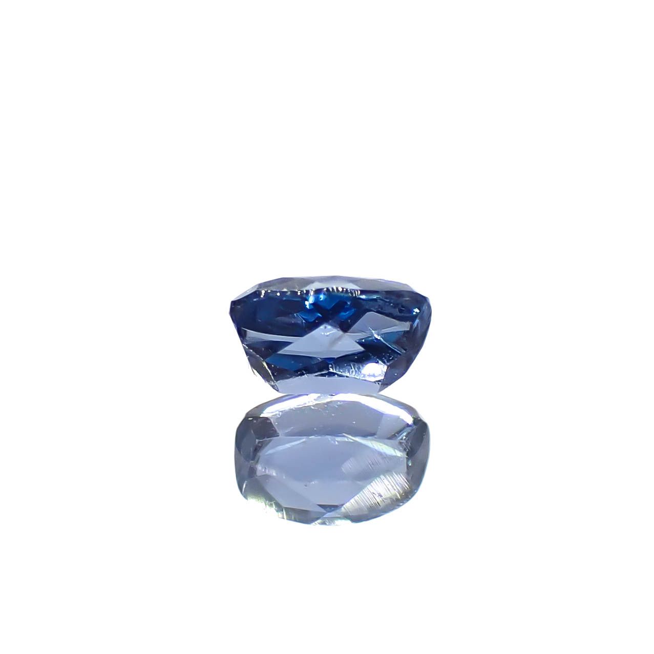 タトゥーアクアマリン ブラジル・ミナスジェライス州タトゥー鉱山産 0.15ct[240627943]3.9x2.7mm前後