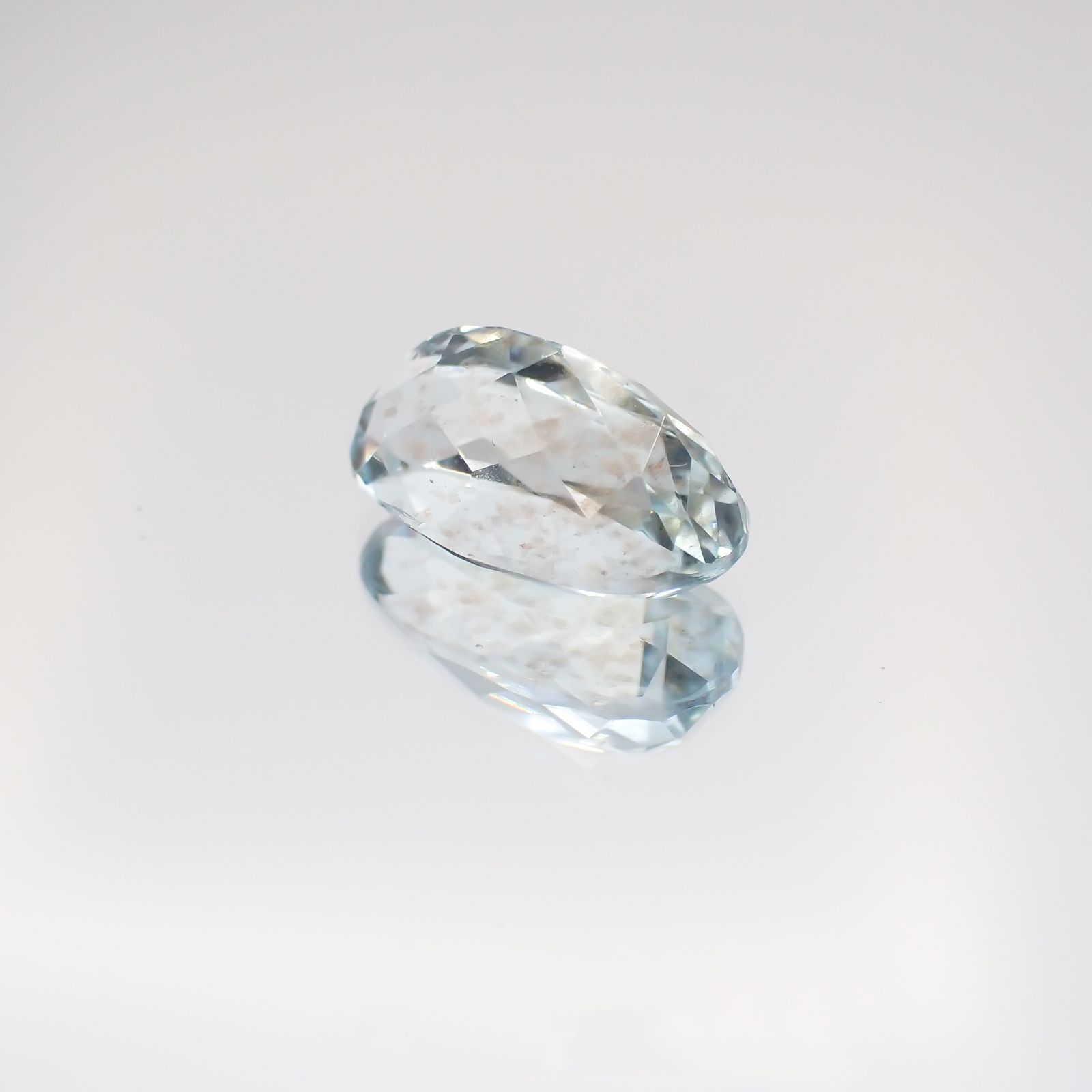 アベンチュリンアクアマリン(宝石名アクアマリン) ナイジェリア産 2.81ct 識別済[210712971]11.5×6.7mm前後