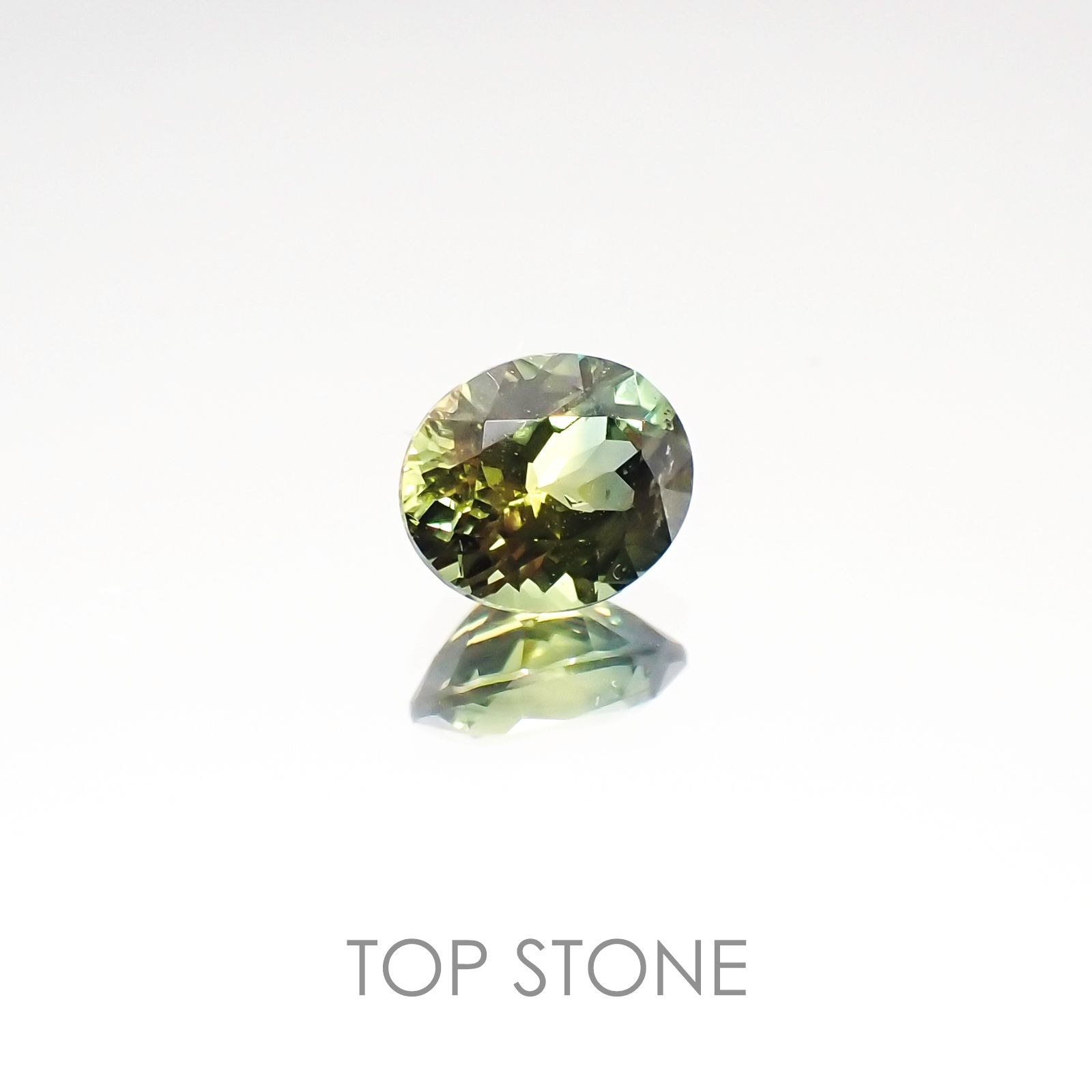ゴールドシーンサファイア 非加熱 ケニア産 ルース 0.59ct[20117123]5.3×4.5mm前後