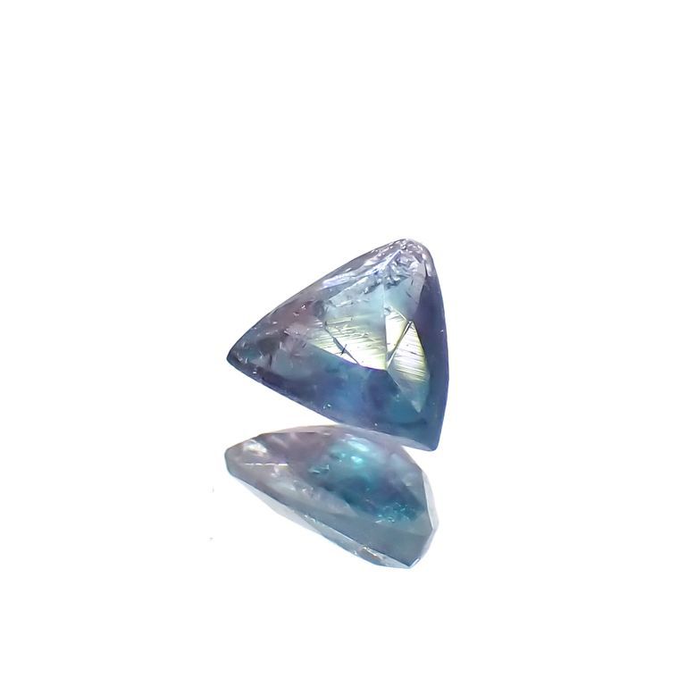 バイカラーパライバトルマリン 非加熱 ブラジル・バターリャ鉱山産 0.18ct[230220467]3.6x4.2mm前後