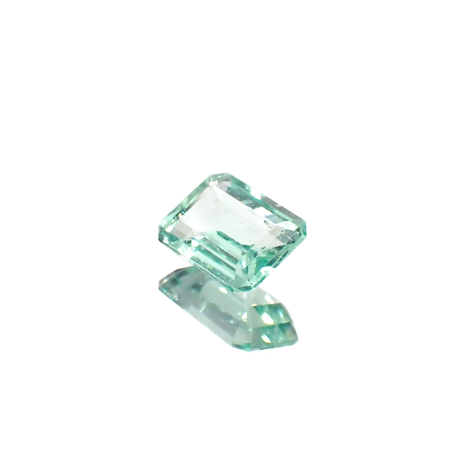 パステルカラーエメラルド コロンビア産 0.41ct[240225959]5.7x4.1mm前後