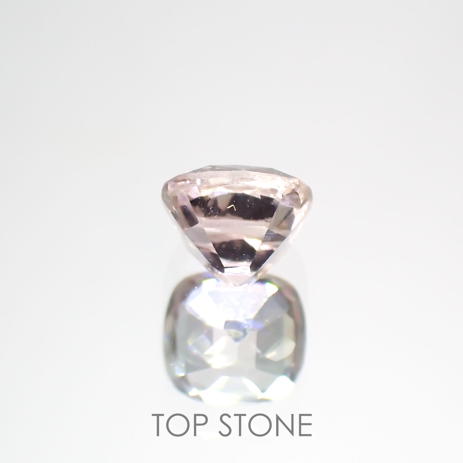 パステルカラートルマリン アフガニスタン産 0.60ct[220114265]4.8x4.5mm前後