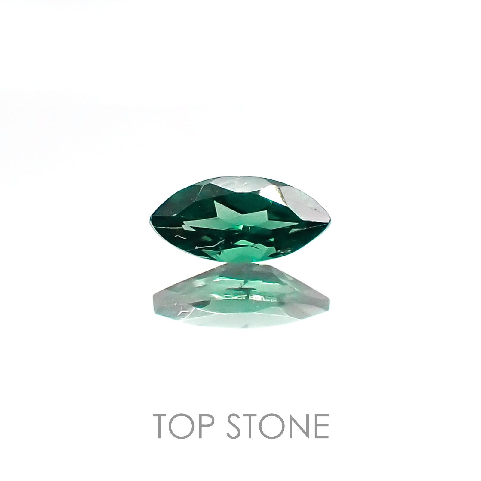 カラーチェンジガーネット(アレキタイプ) マダガスカル・ベキリー産 ルース 0.176ct[20106601]5.2×2.4mm前後