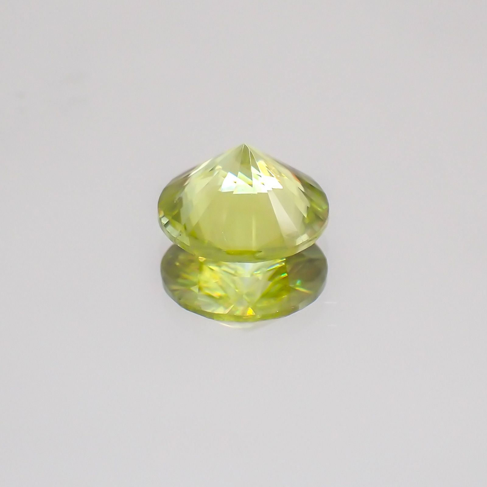 スフェーン(宝石名スフェーン)マダガスカル産 1.118ct ソ付(彩珠)[231224434]6.7x6.7mm前後