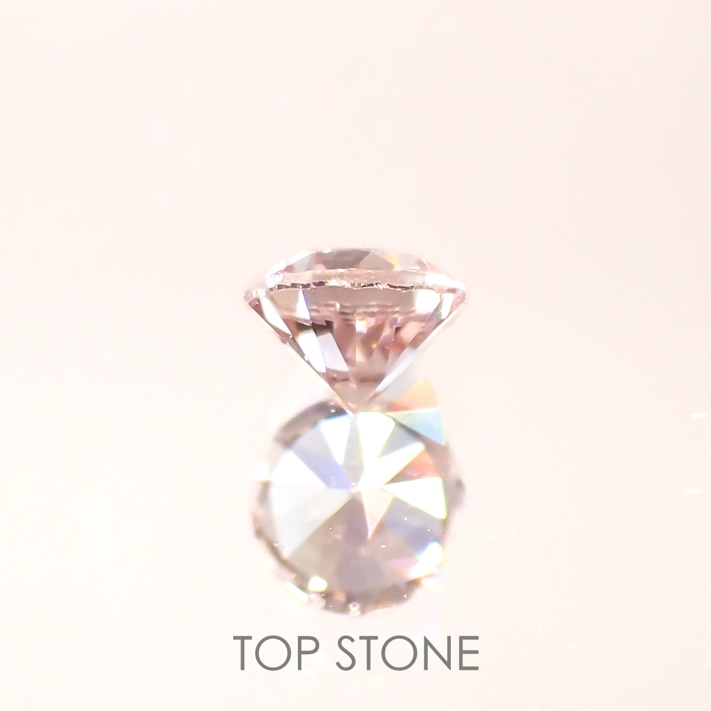 ライトピンクジルコン(宝石名ジルコン)スリランカ/カンボジア産 0.39ct 識別済[220616666]4x4mm前後