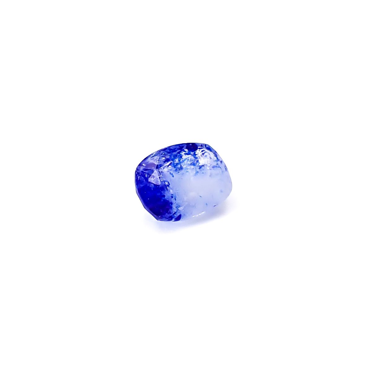 ラズライトインソーダライト フルオレッセンス アフガニスタン産 0.88ct / 7.3x5.4mm前後 [260432000]