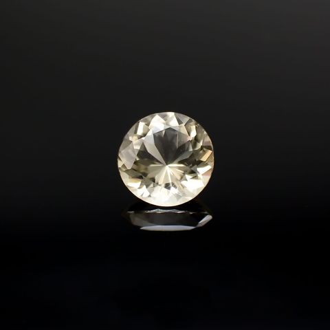 イエロースキャポライト(宝石名イエロー・スキャポライト)タンザニア産 識別済 0.37ct / 4.9x4.9mm前後 [251118026]