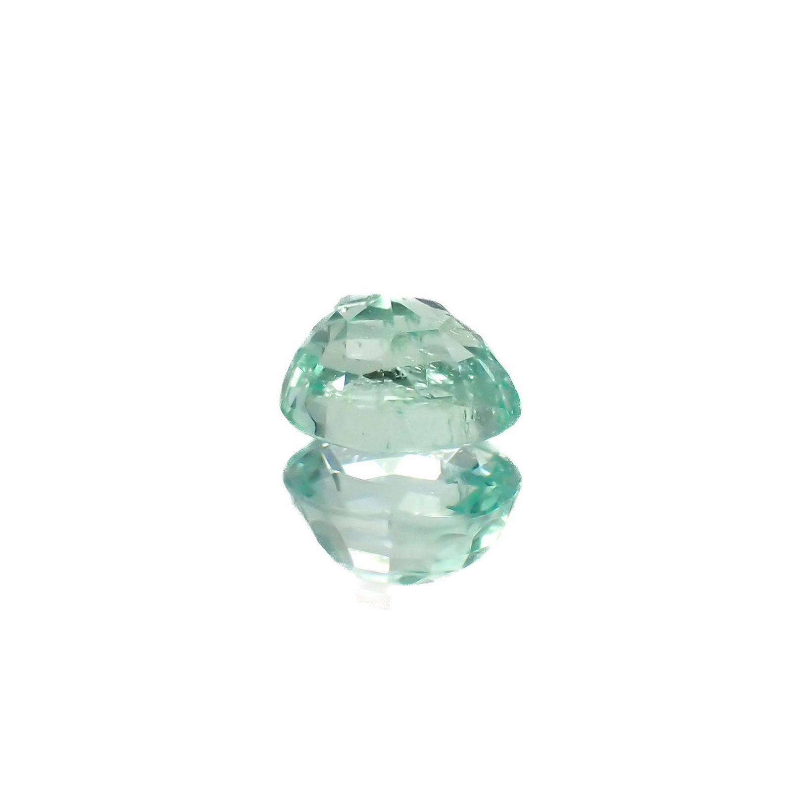 パステルカラーエメラルド コロンビア産 0.37ct / 5x3.9mm前後 [220918056]