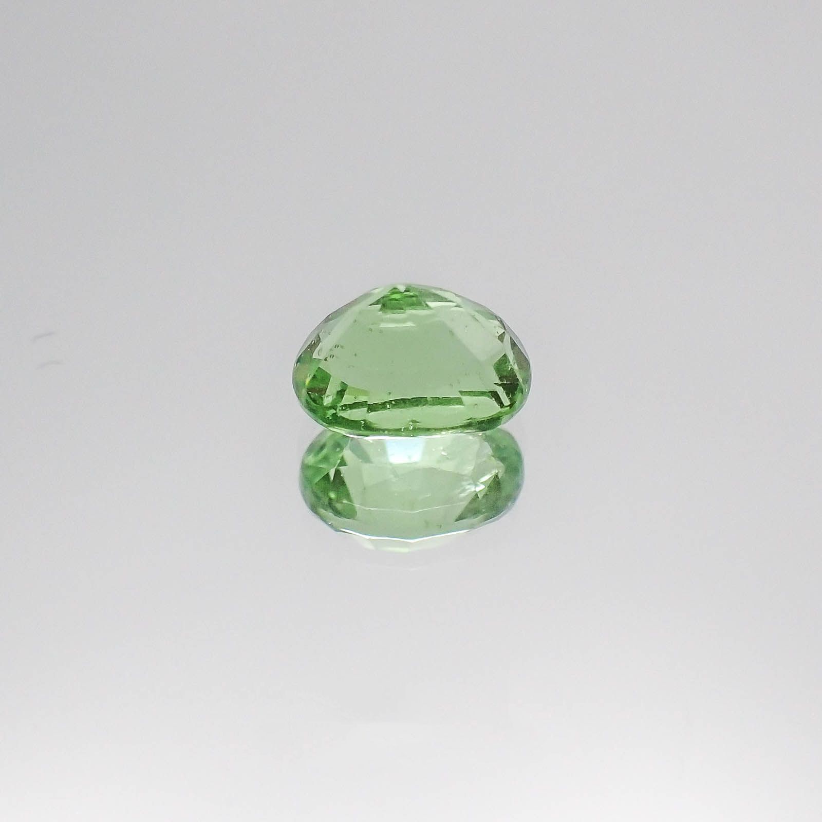 ミントガーネット(宝石名グリーン グロッシュラー・ガーネット)タンザニア産 1.15ct 識別済[230522255]6.6x4.8mm前後